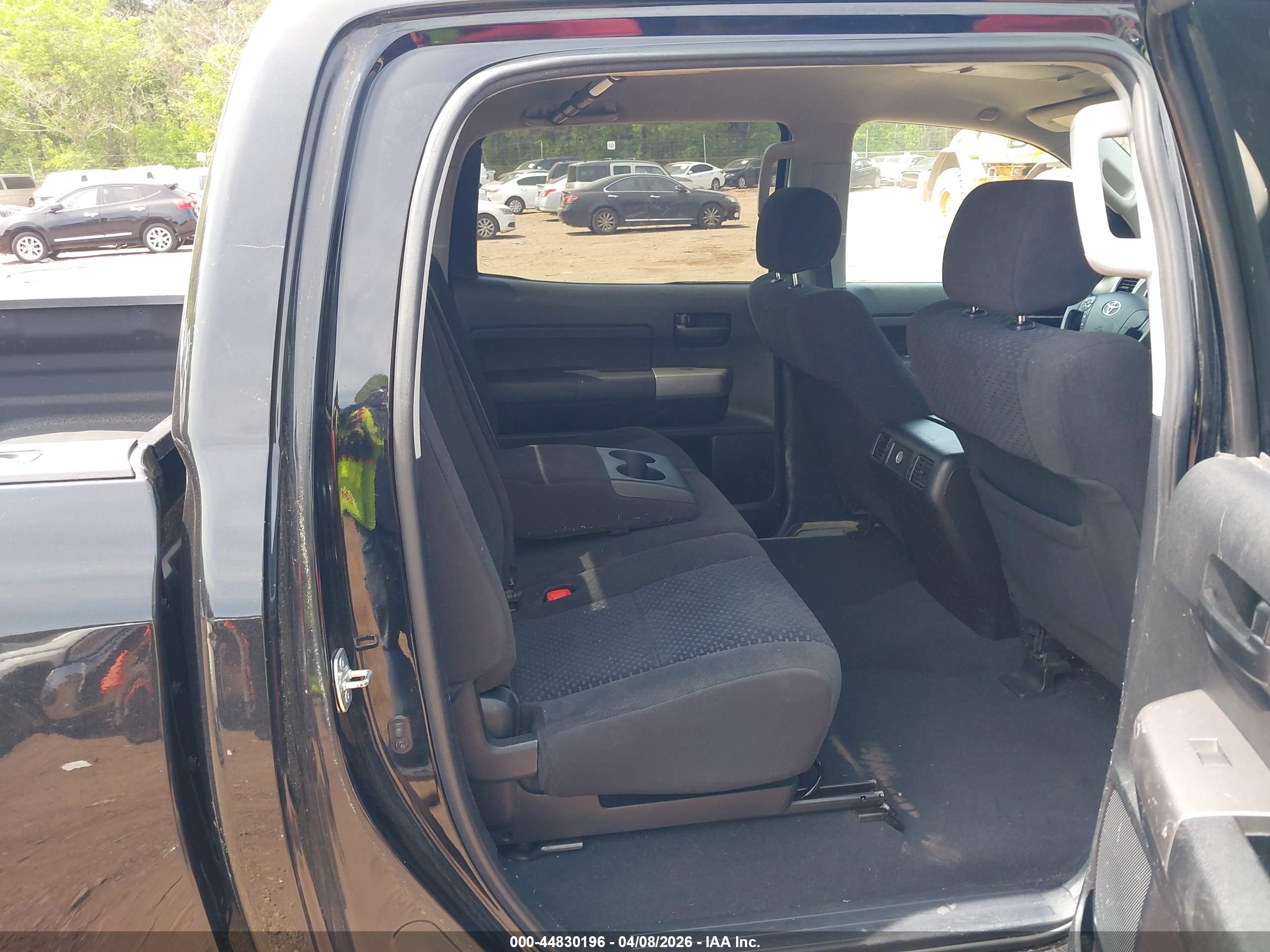 TOYOTA TUNDRA image 8