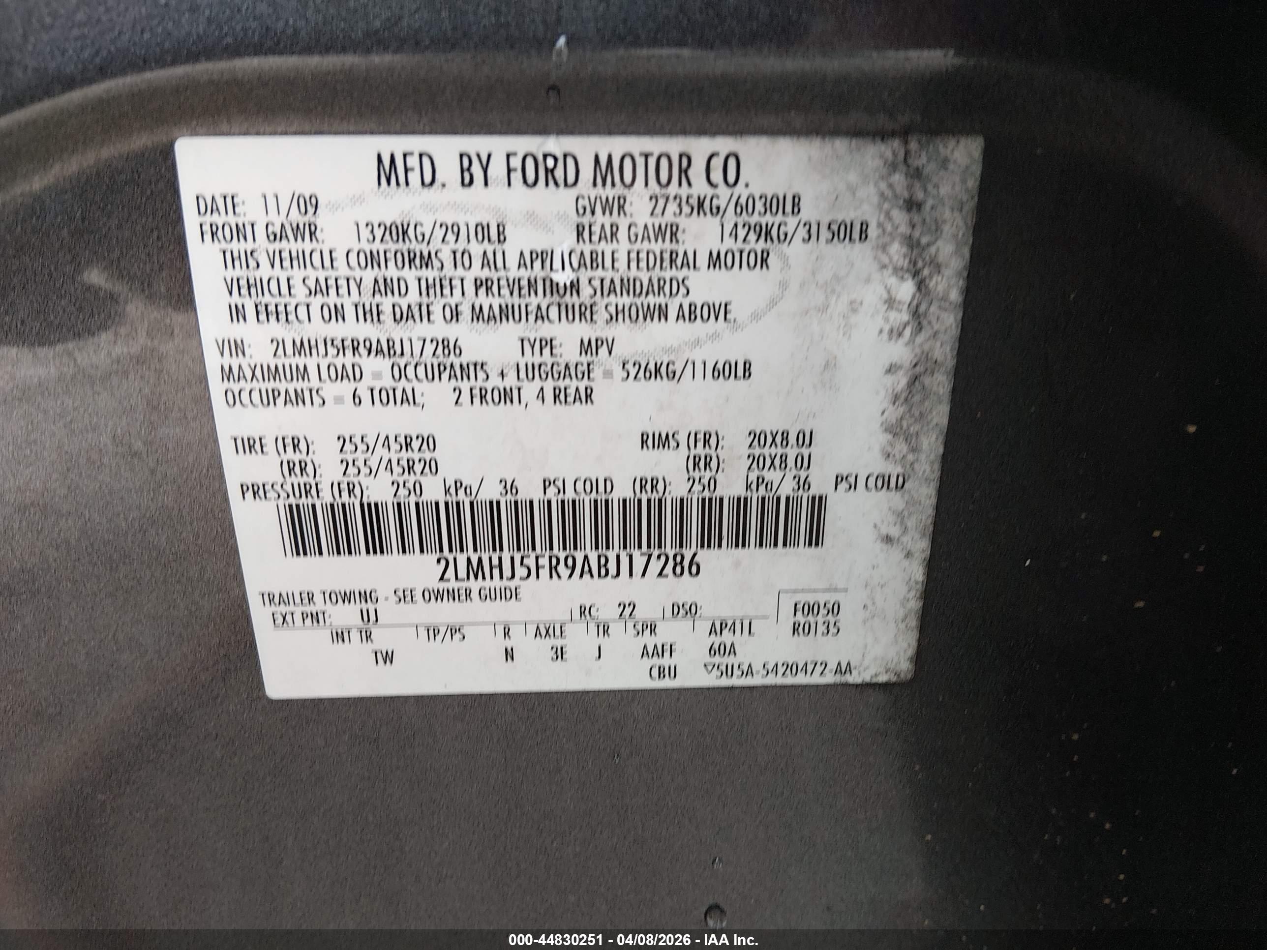 LINCOLN MKT image 9