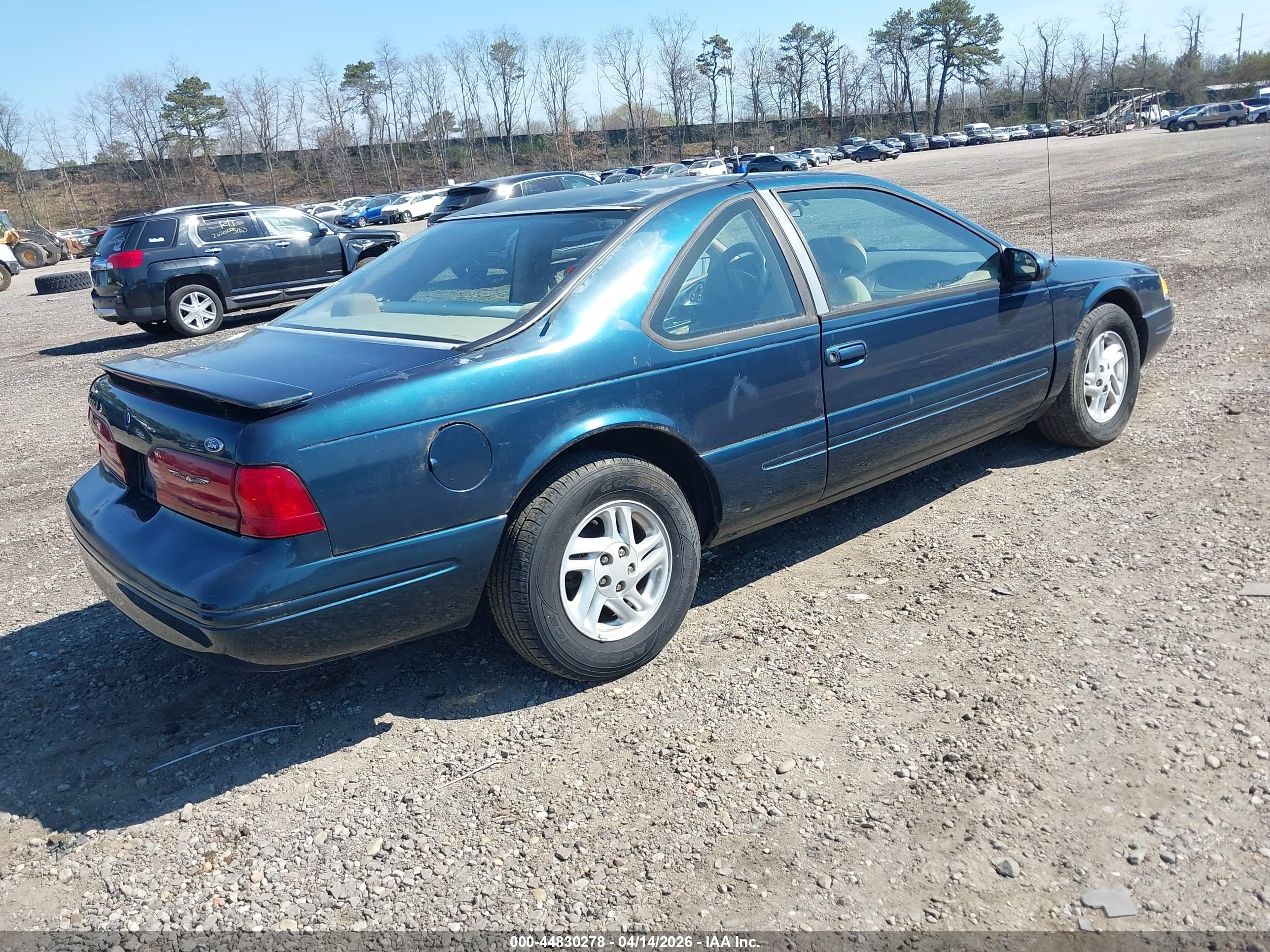 FORD THUNDERBIRD image 4