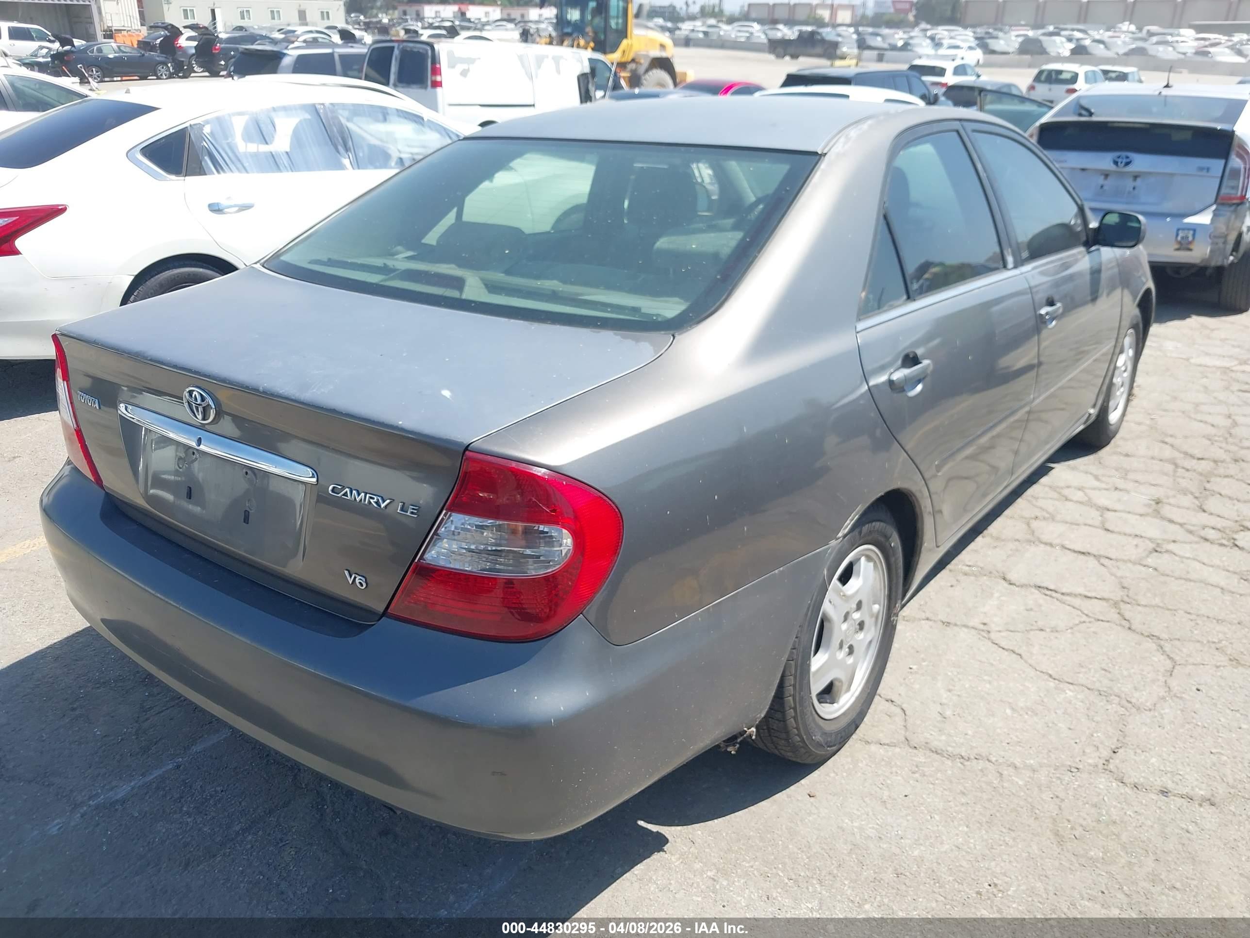 TOYOTA CAMRY image 4