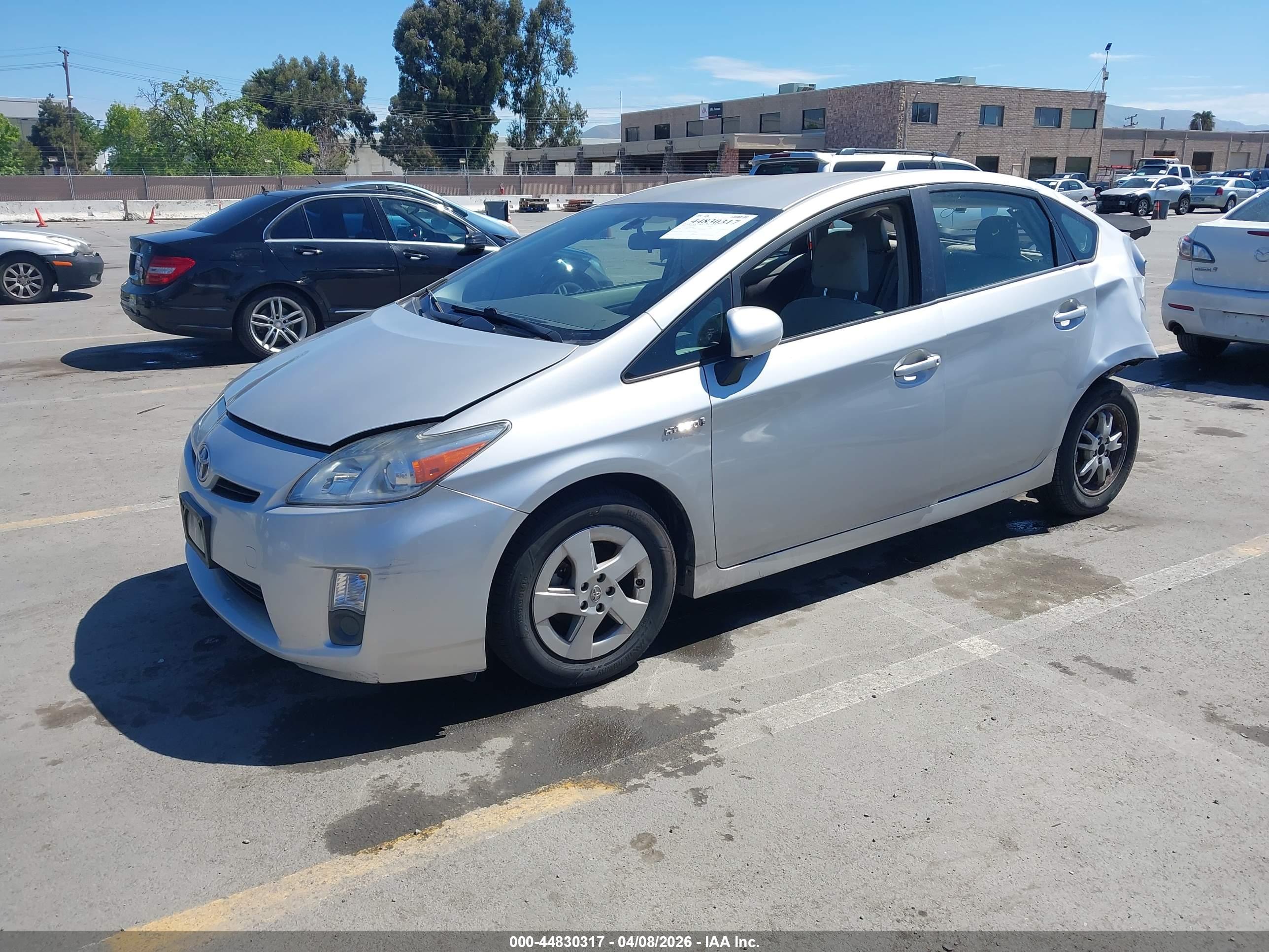 TOYOTA PRIUS image 2