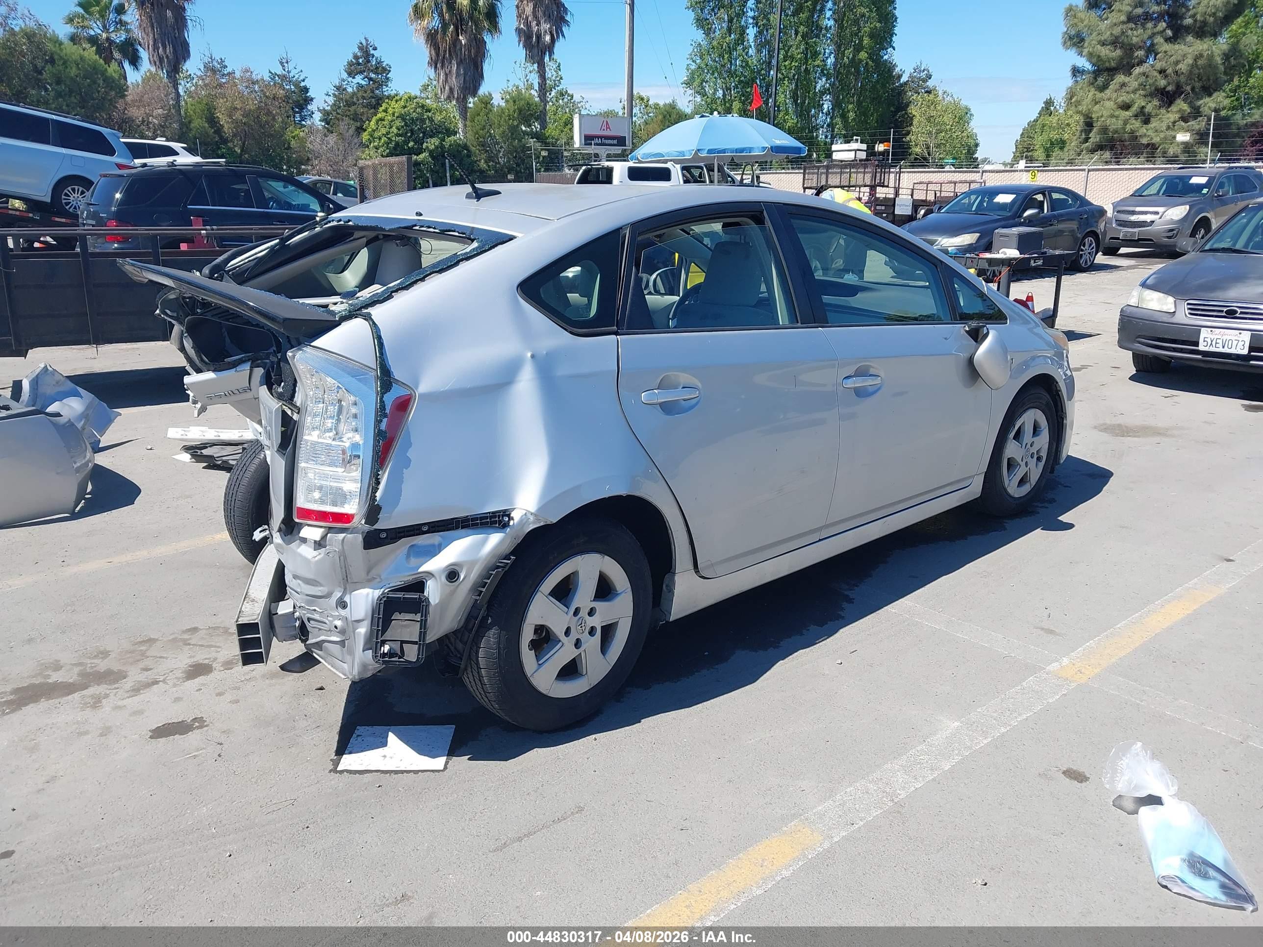 TOYOTA PRIUS image 4
