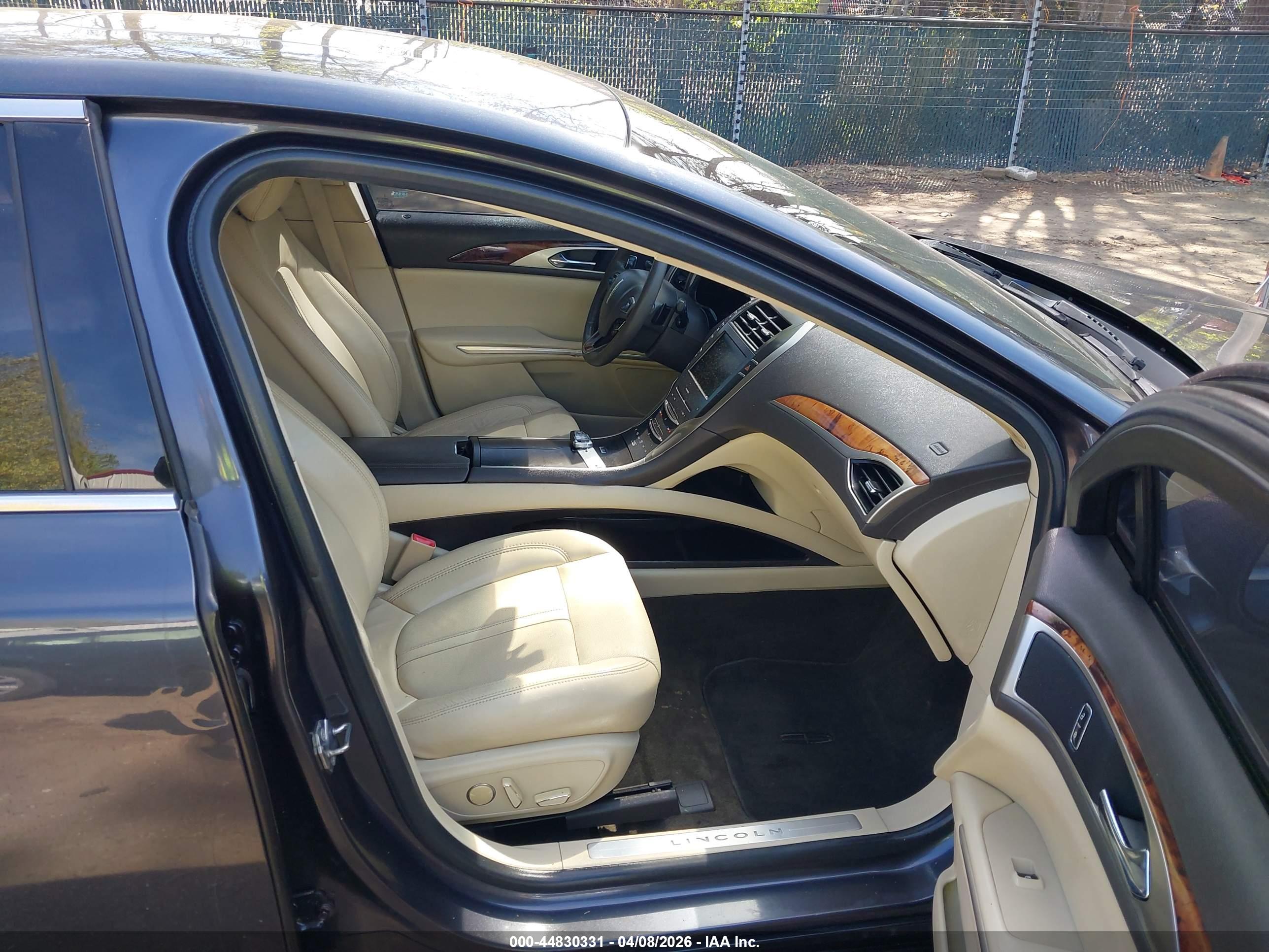 LINCOLN MKZ image 5