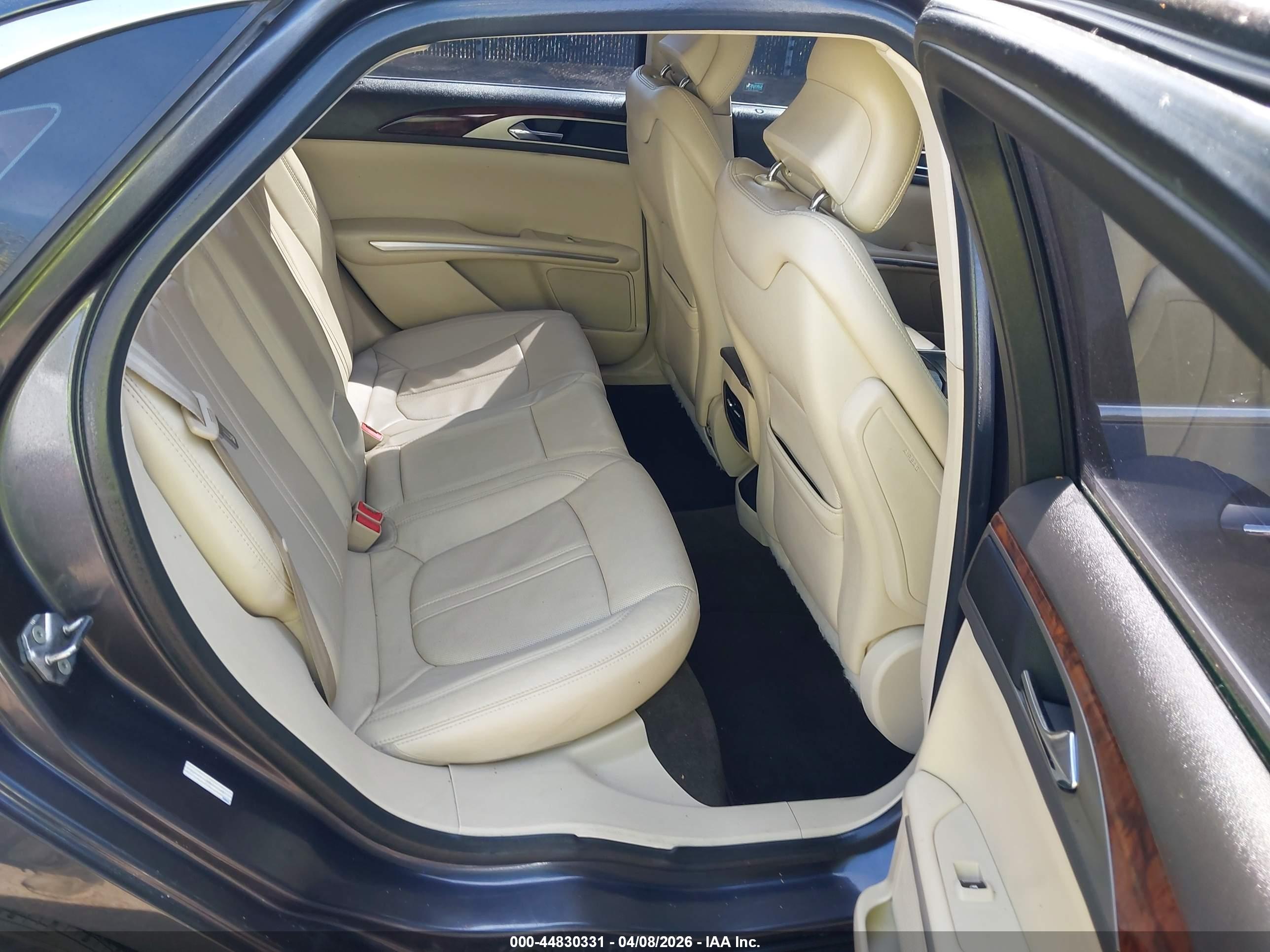 LINCOLN MKZ image 8
