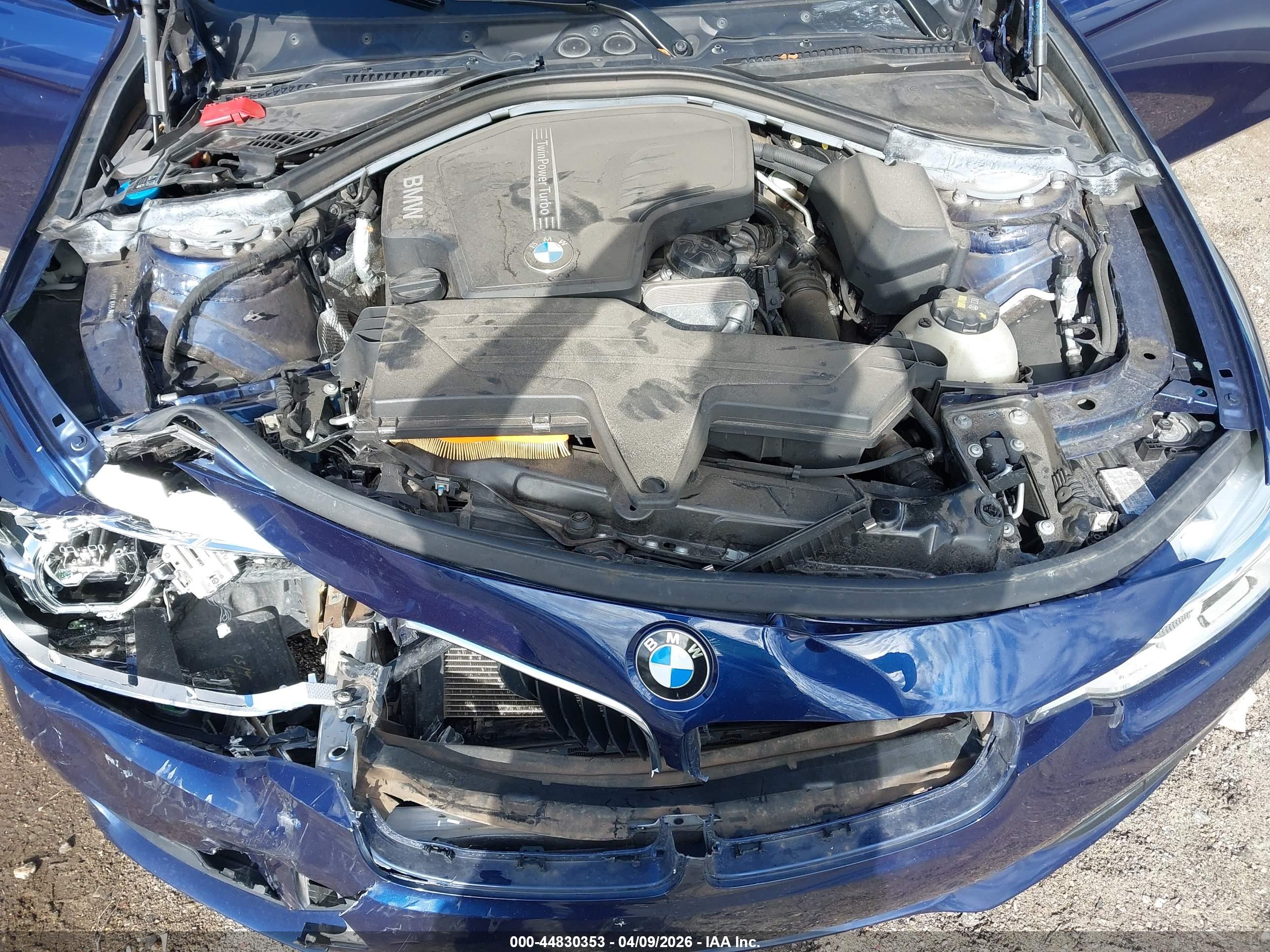 BMW 320I image 10