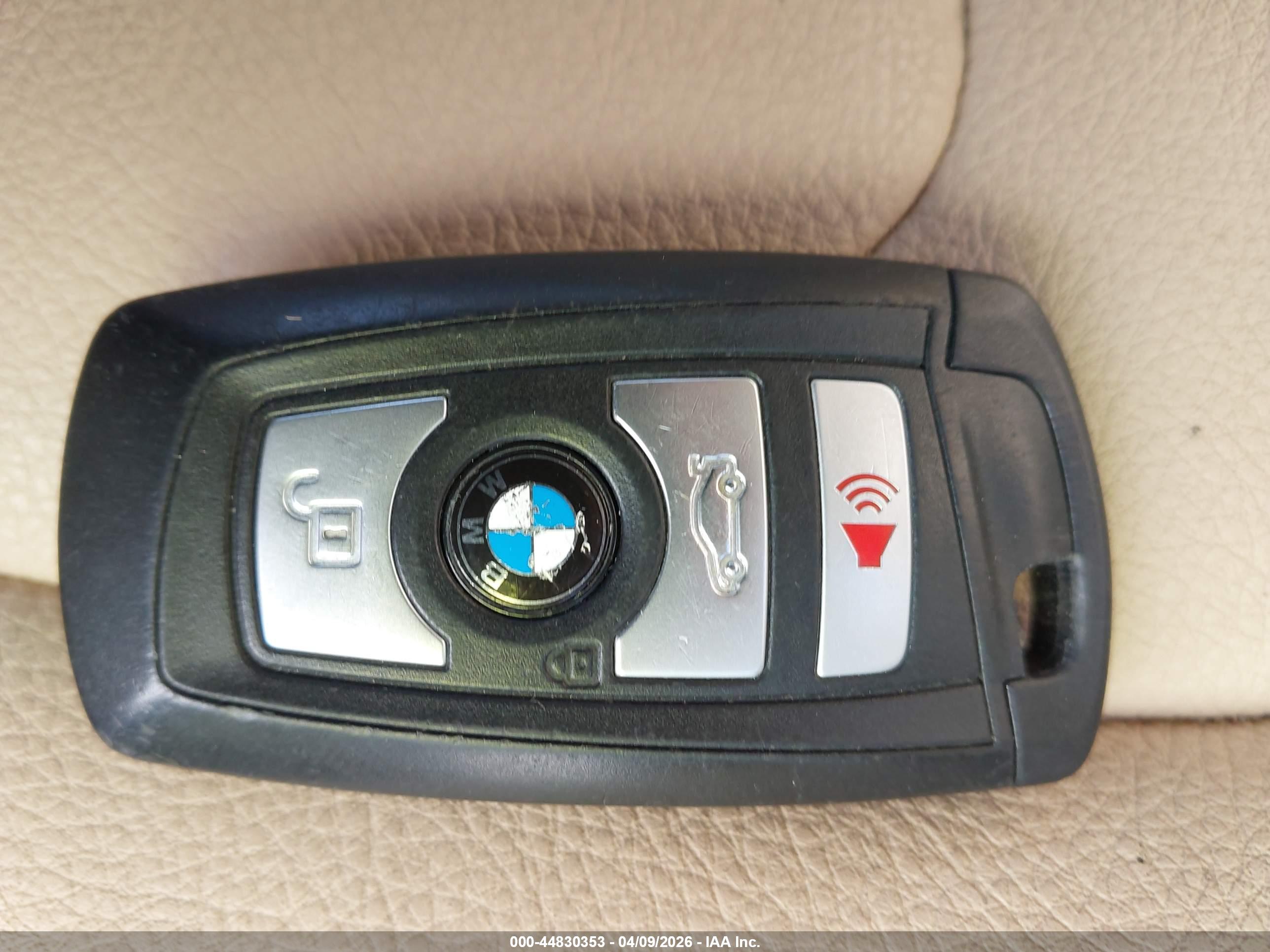 BMW 320I image 11