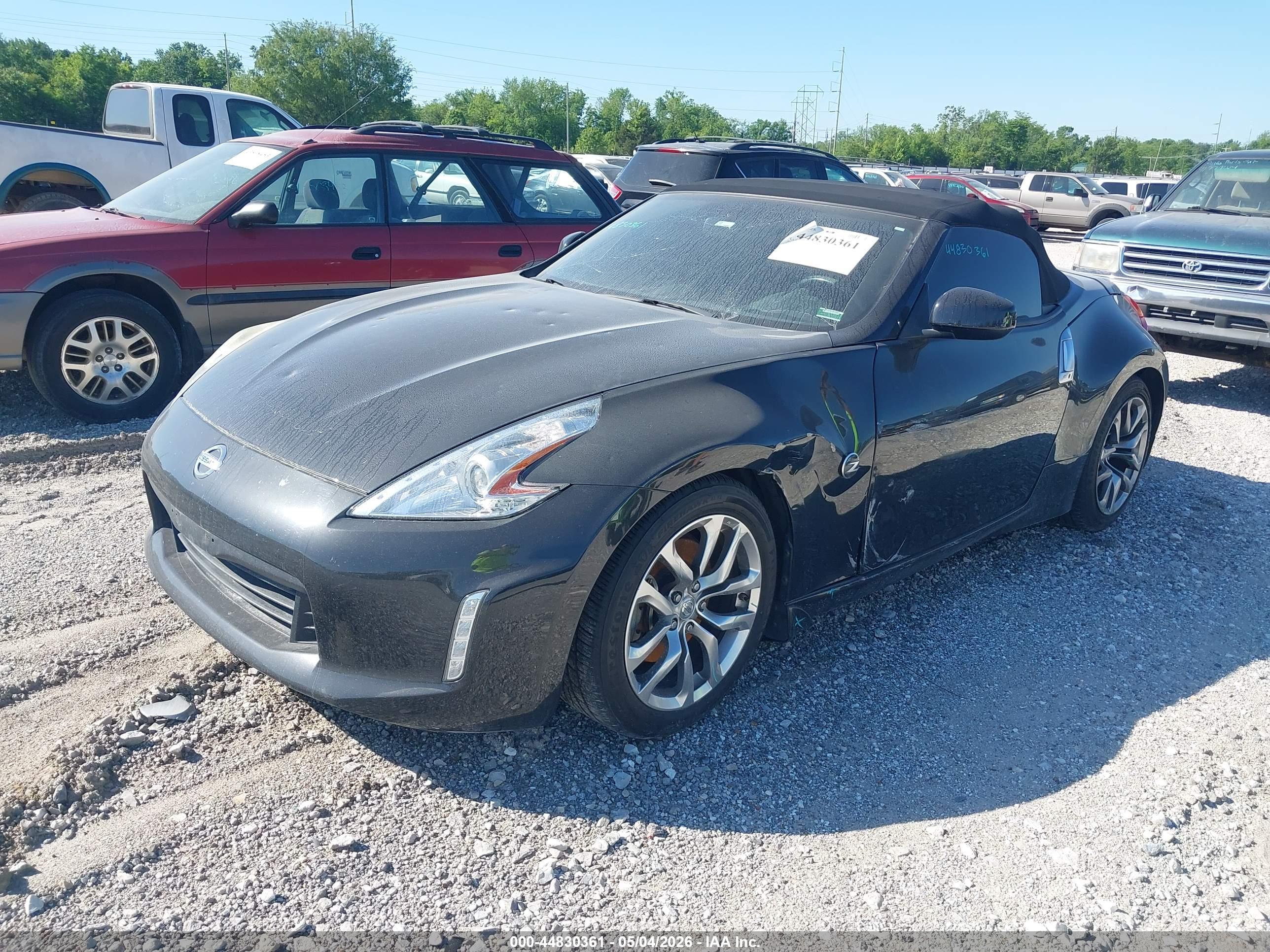 NISSAN 370Z image 2