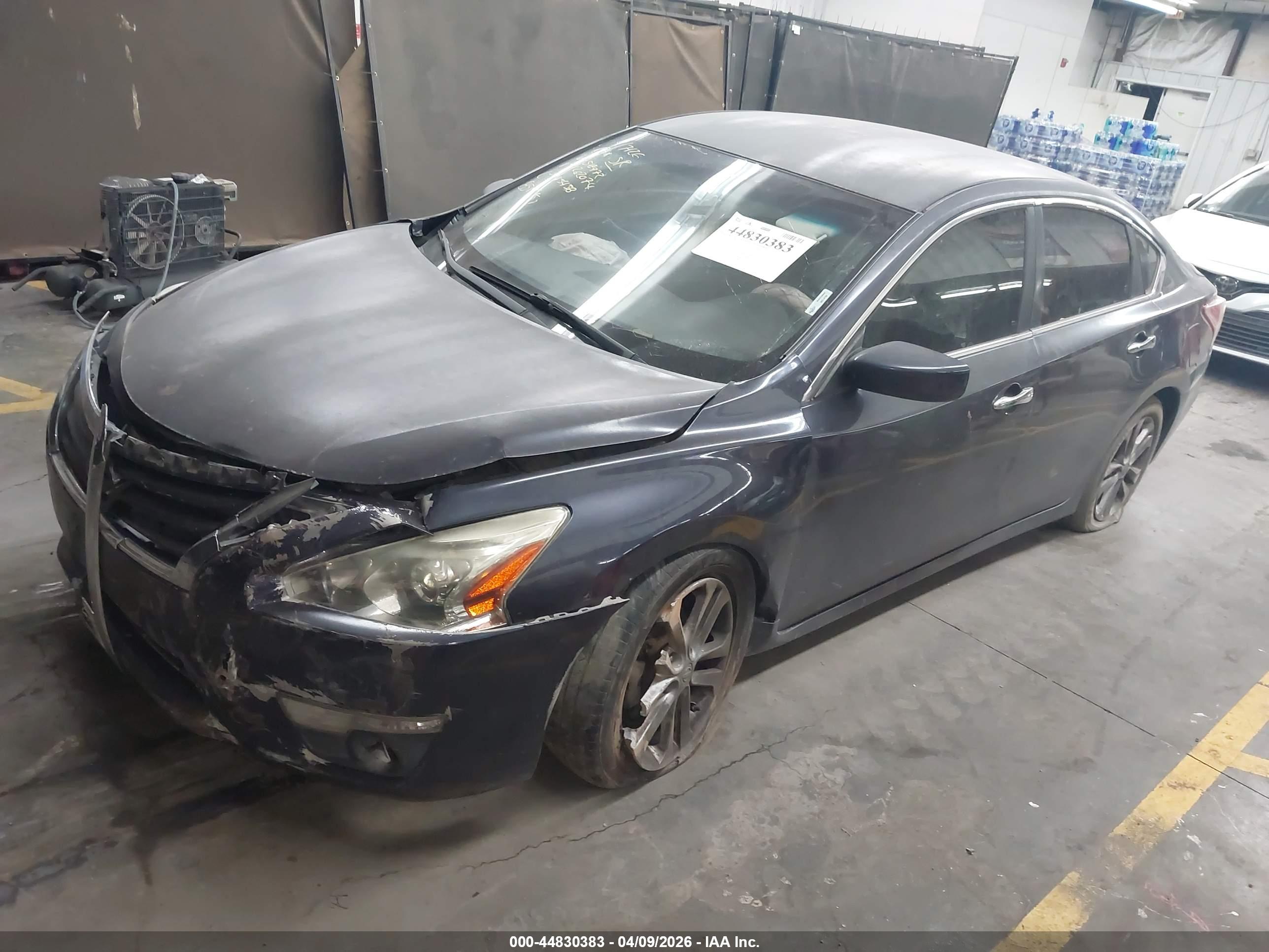 NISSAN ALTIMA image 2
