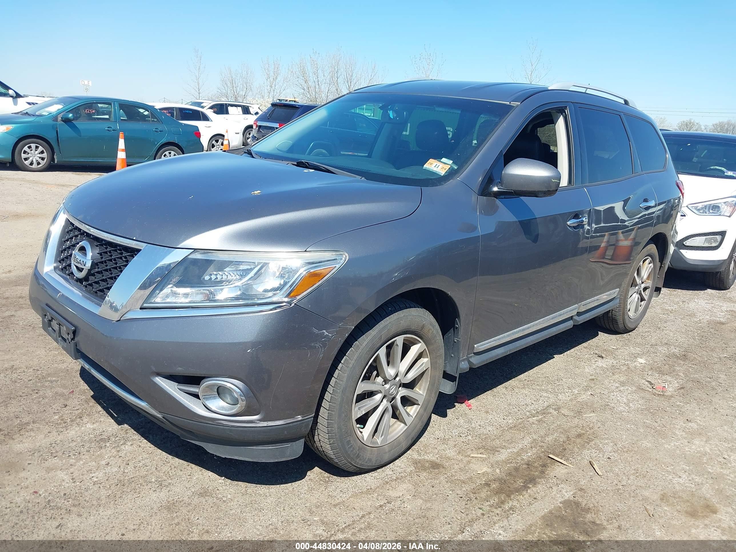 NISSAN PATHFINDER image 2