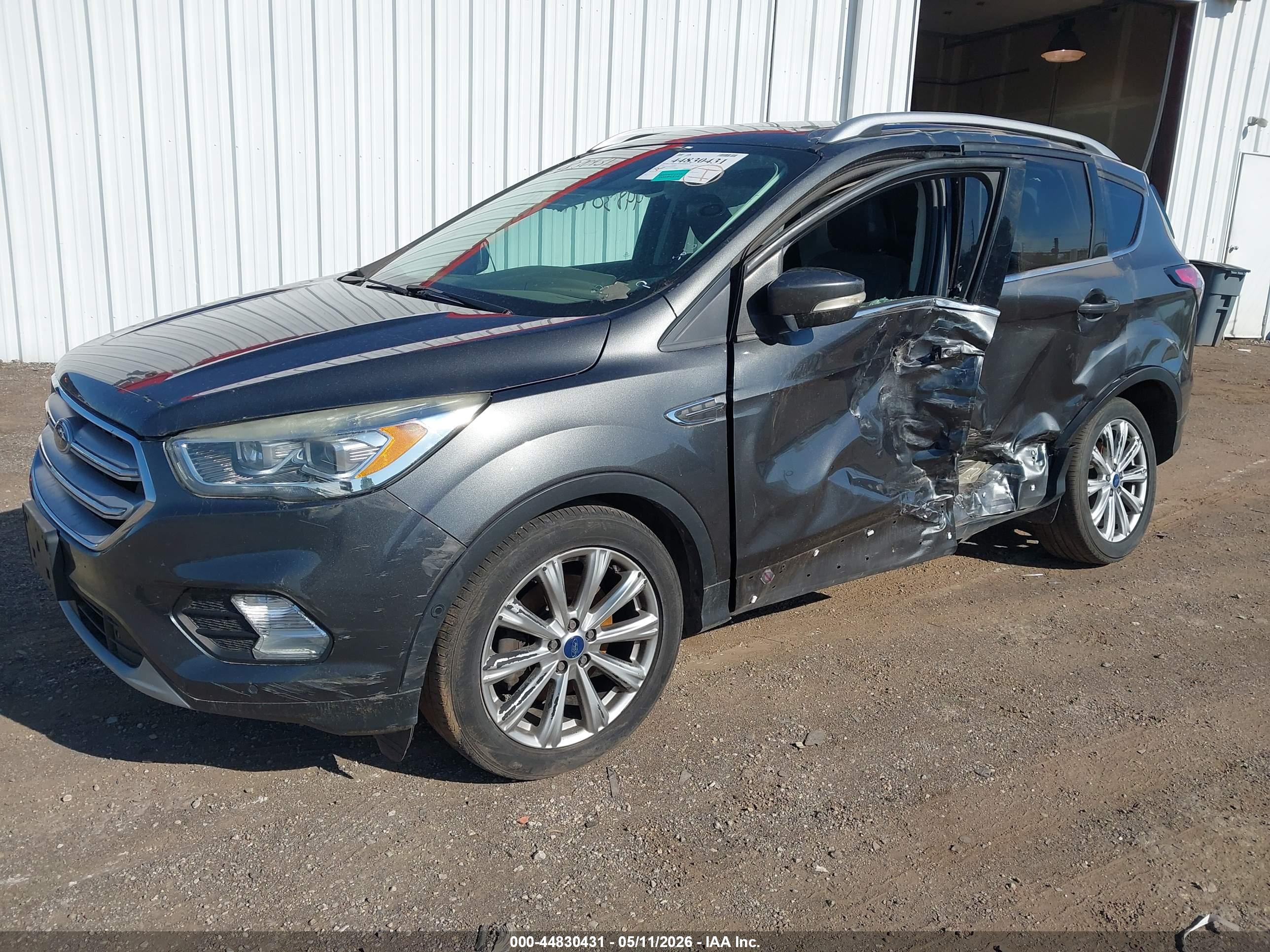 FORD ESCAPE image 2