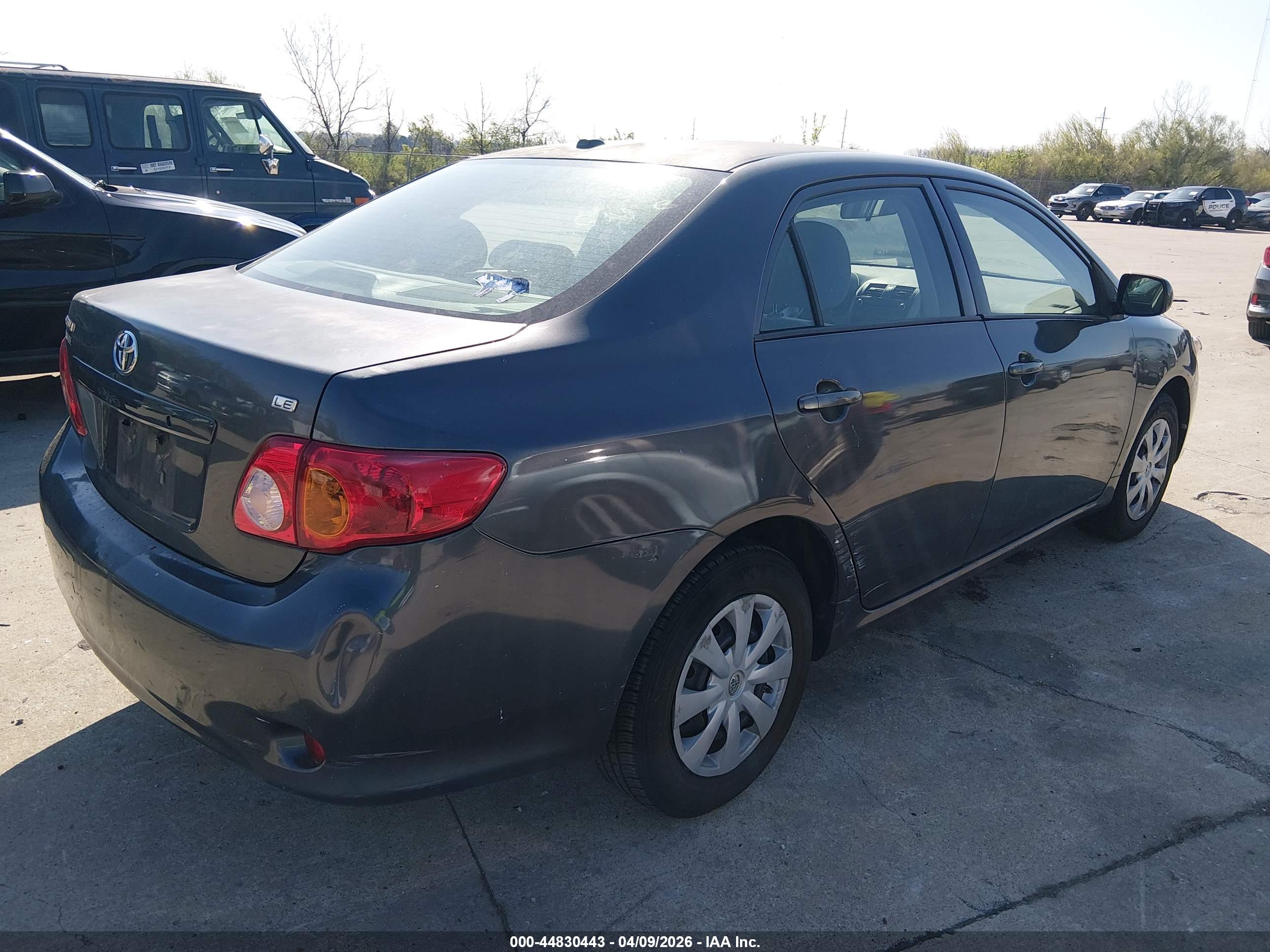 TOYOTA COROLLA image 4