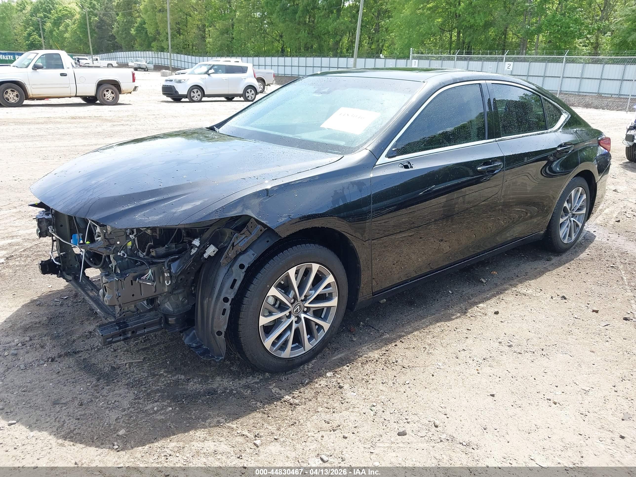 LEXUS ES image 2