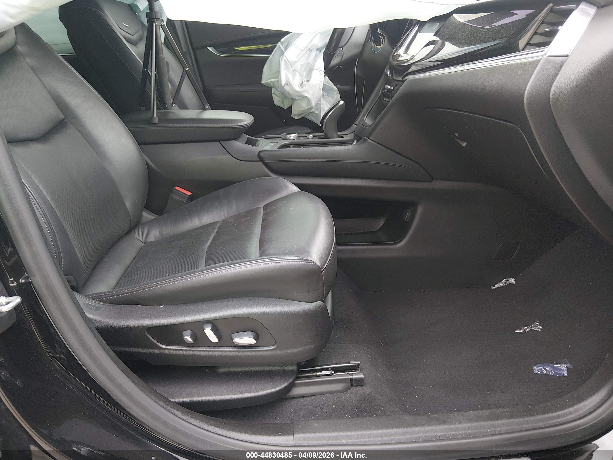 CADILLAC XT6 image 5