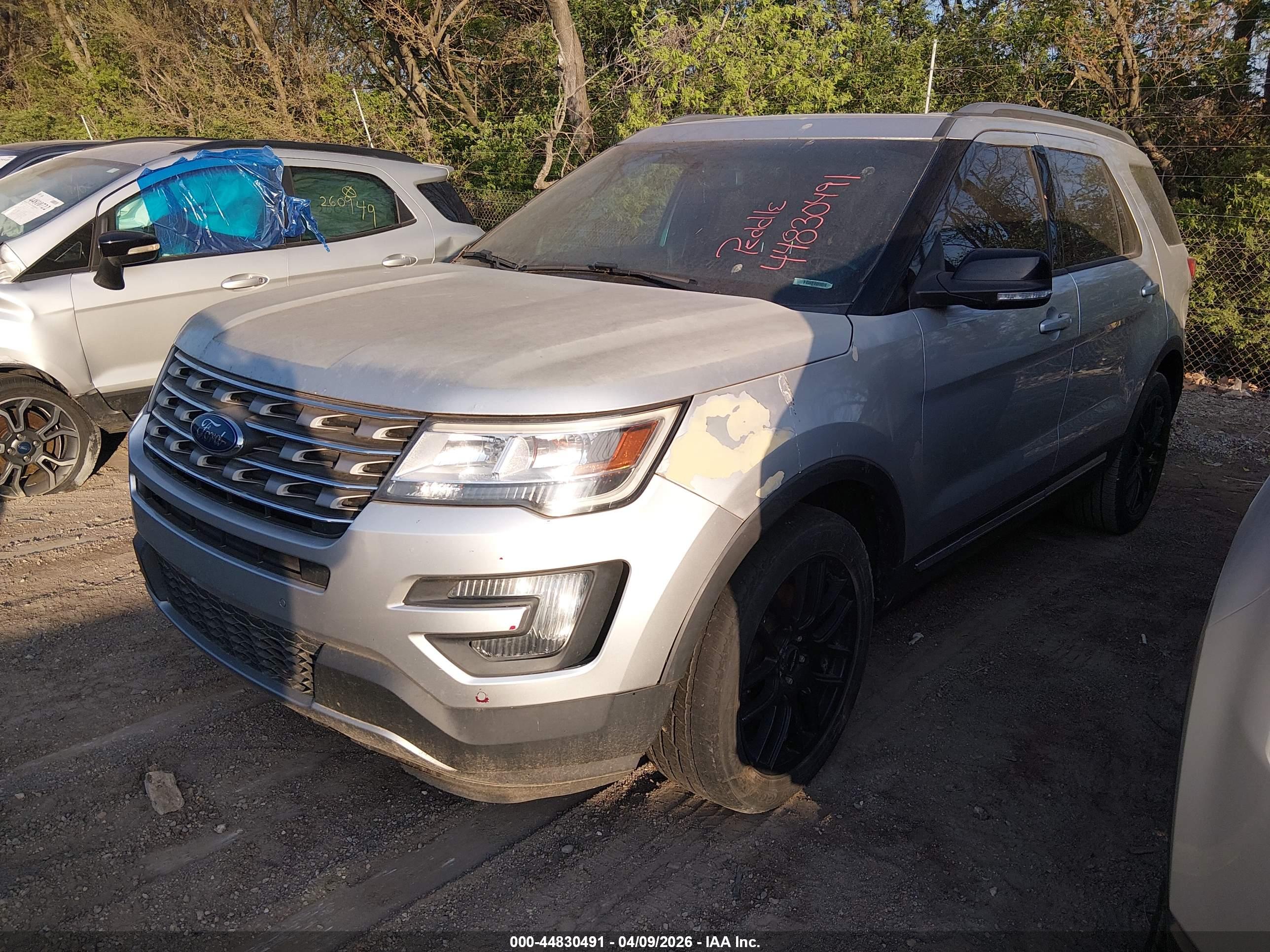 FORD EXPLORER image 2