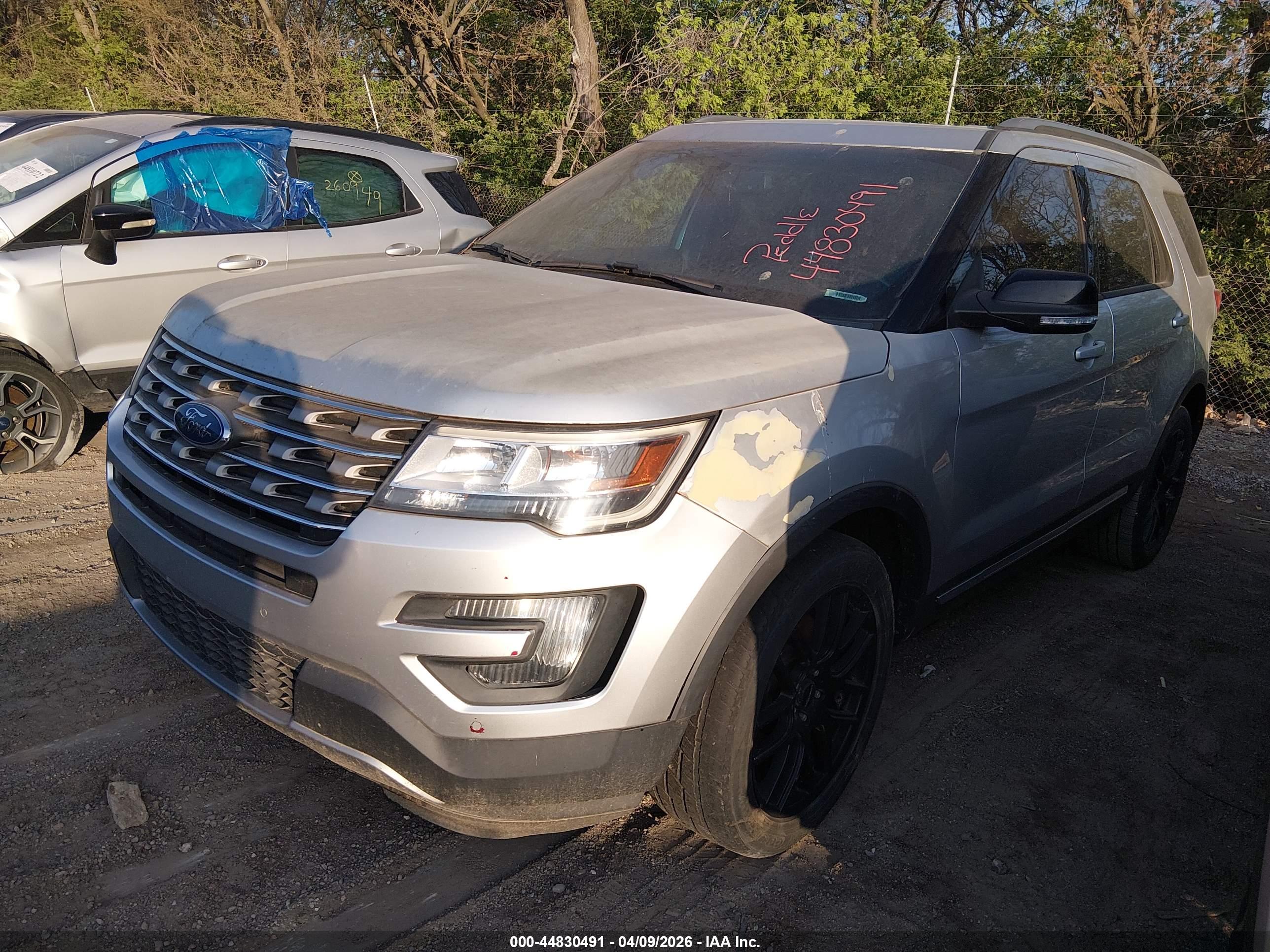 FORD EXPLORER image 6
