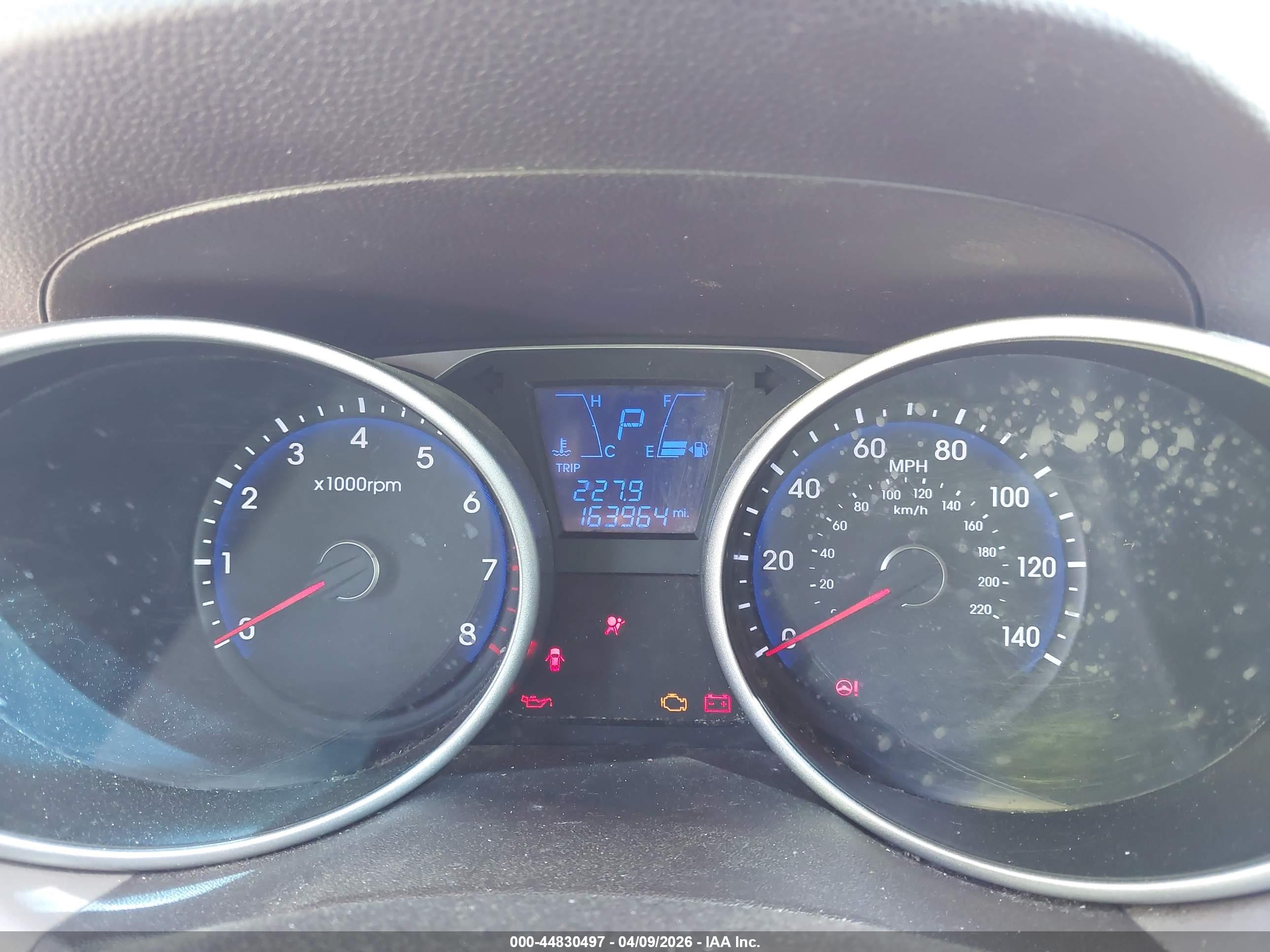 HYUNDAI TUCSON image 7
