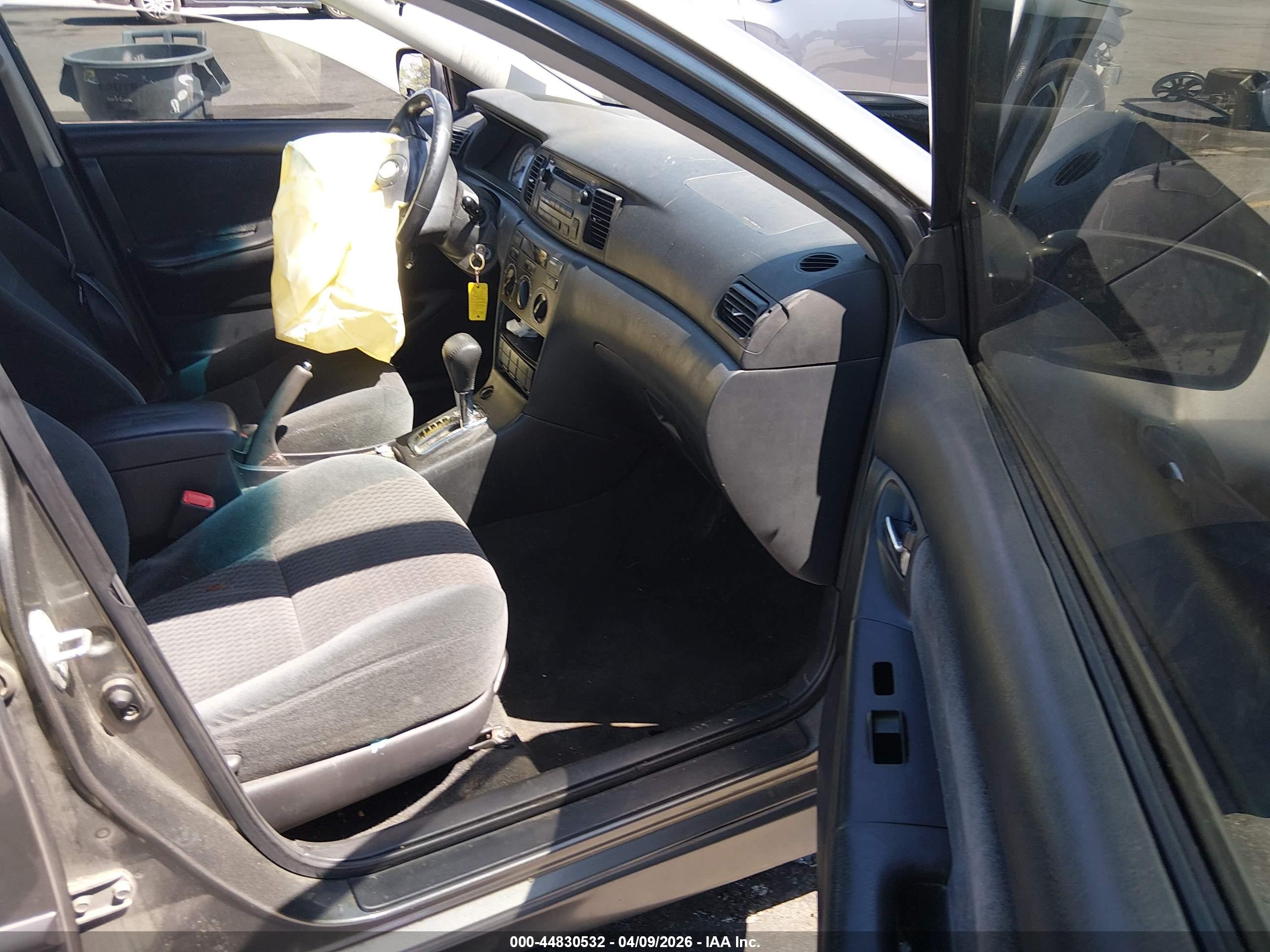 TOYOTA COROLLA image 5