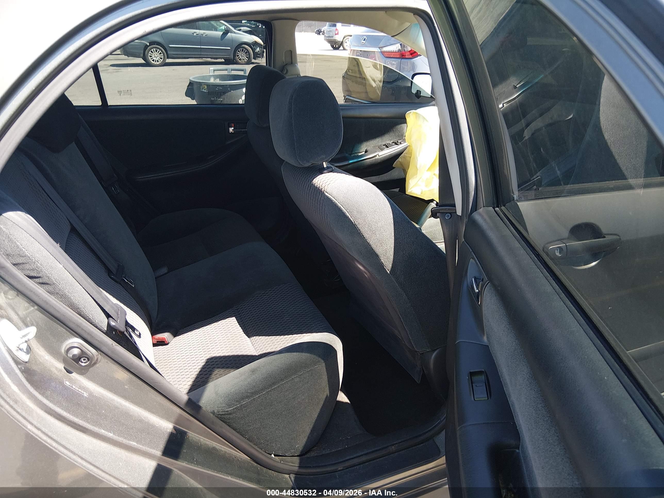 TOYOTA COROLLA image 8
