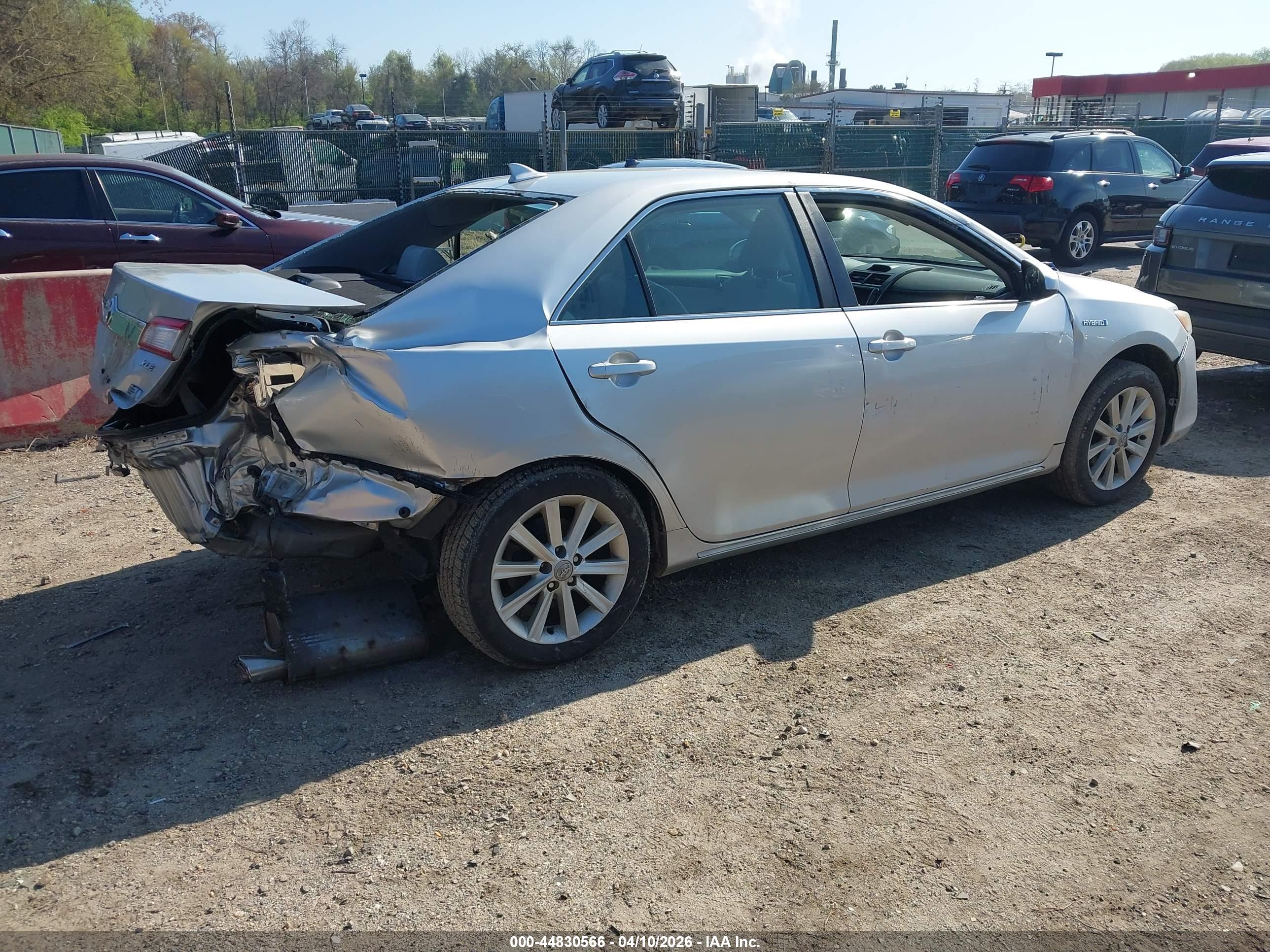 TOYOTA CAMRY image 4