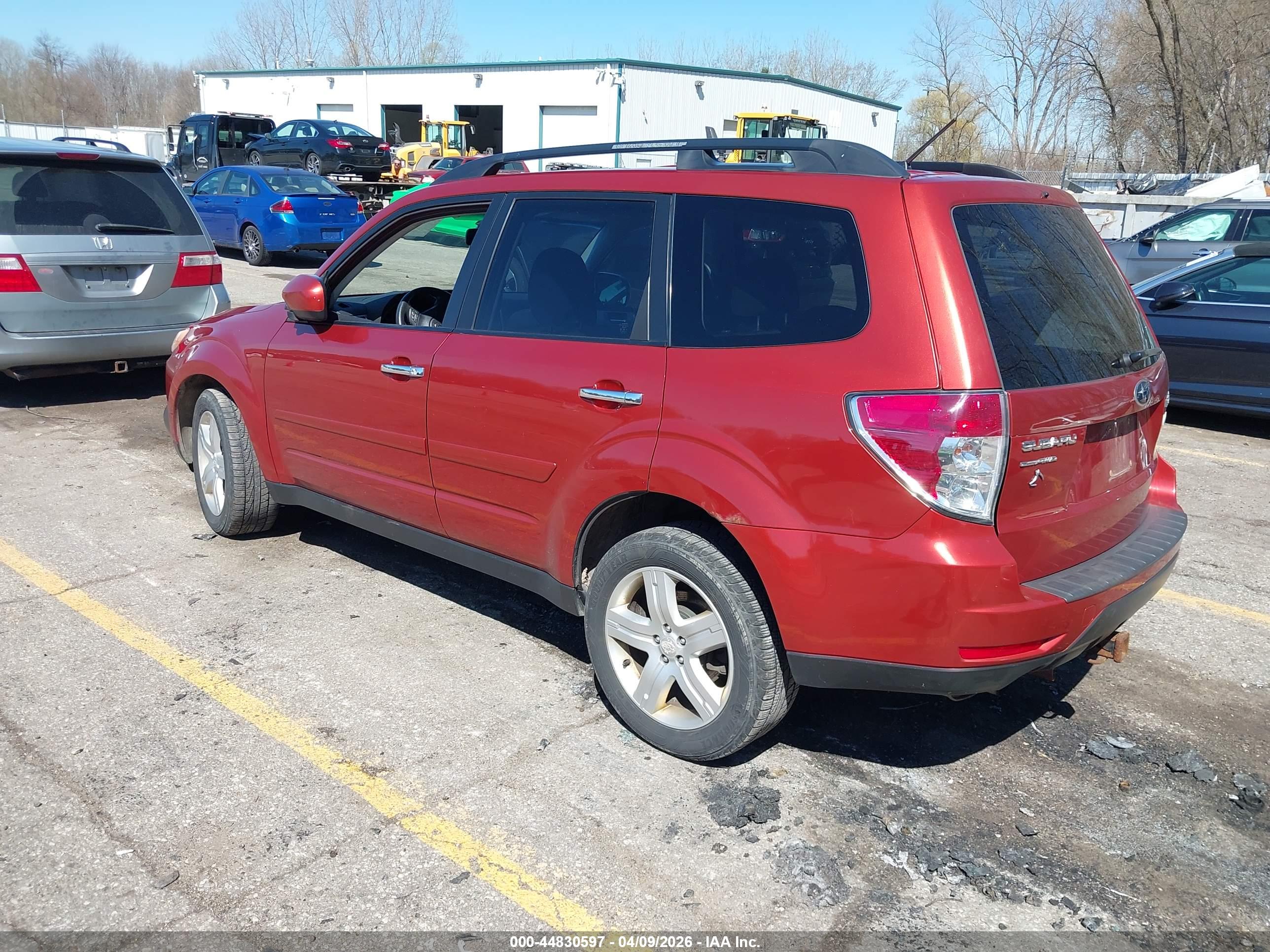 SUBARU FORESTER image 3