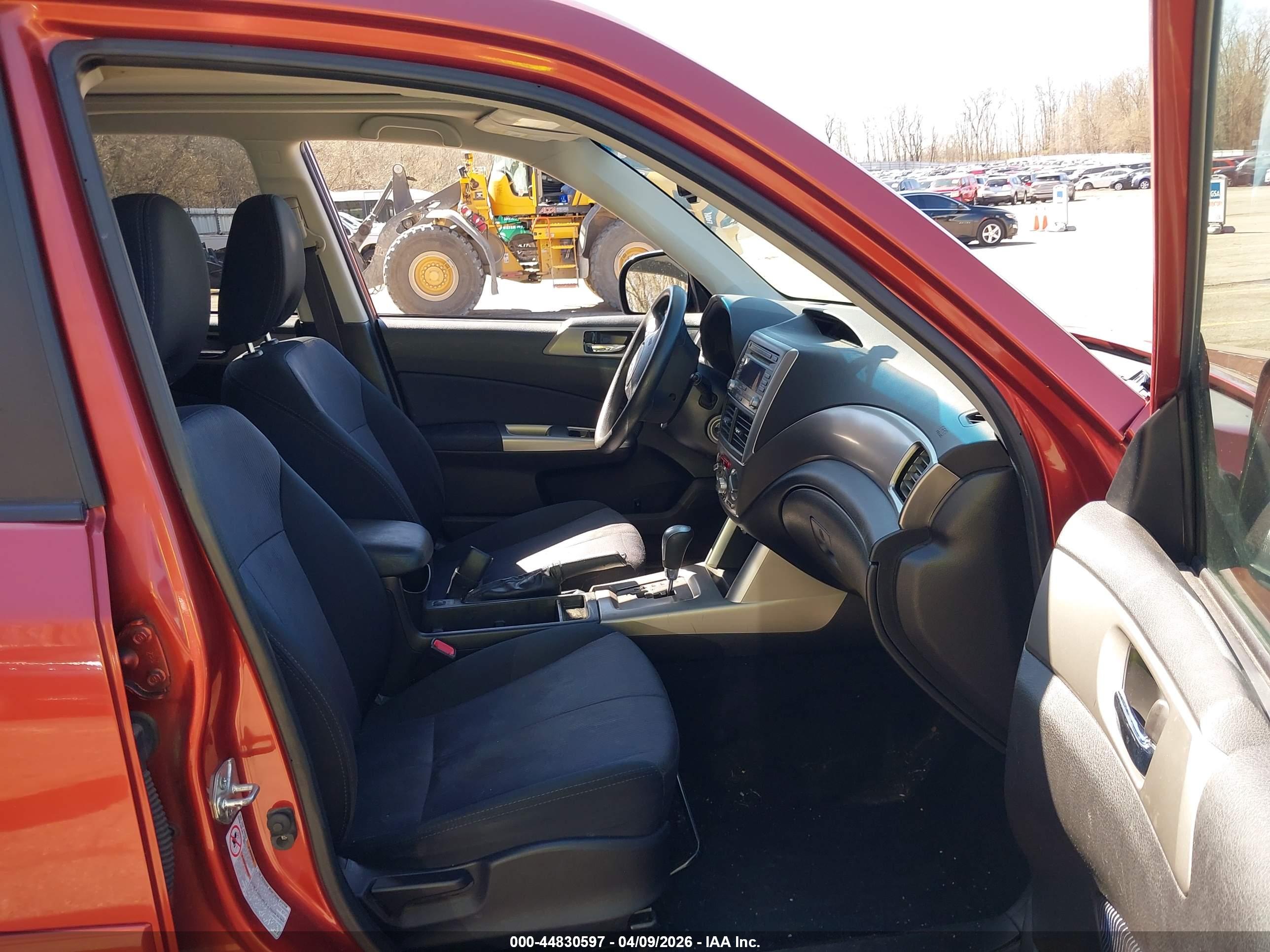 SUBARU FORESTER image 5