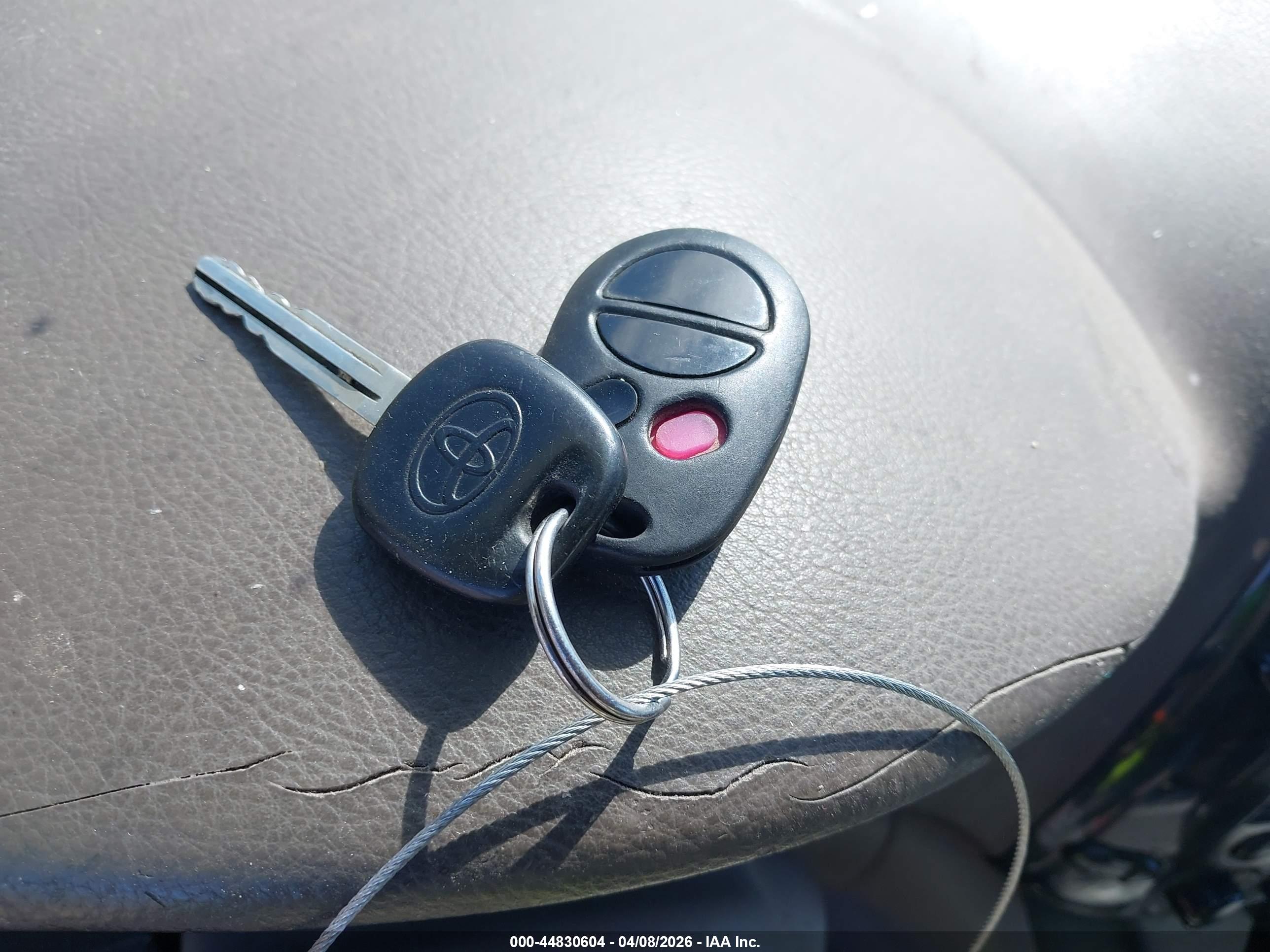 TOYOTA SIENNA image 11