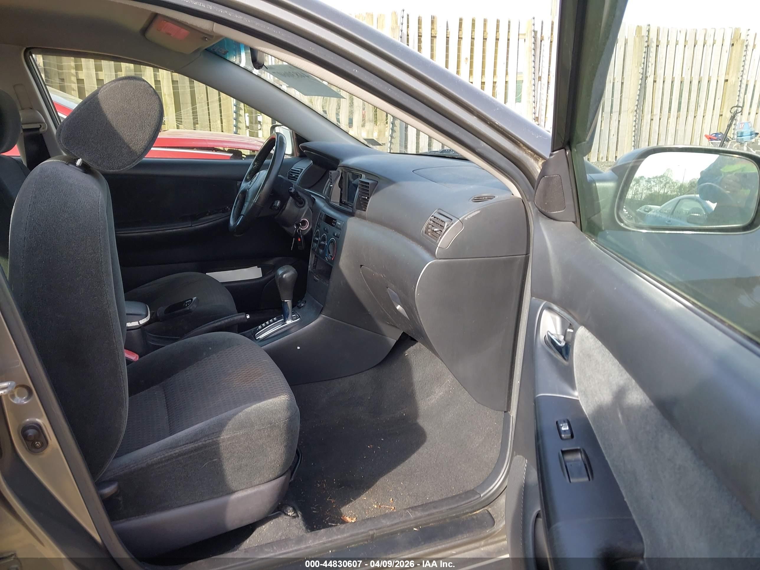 TOYOTA COROLLA image 5