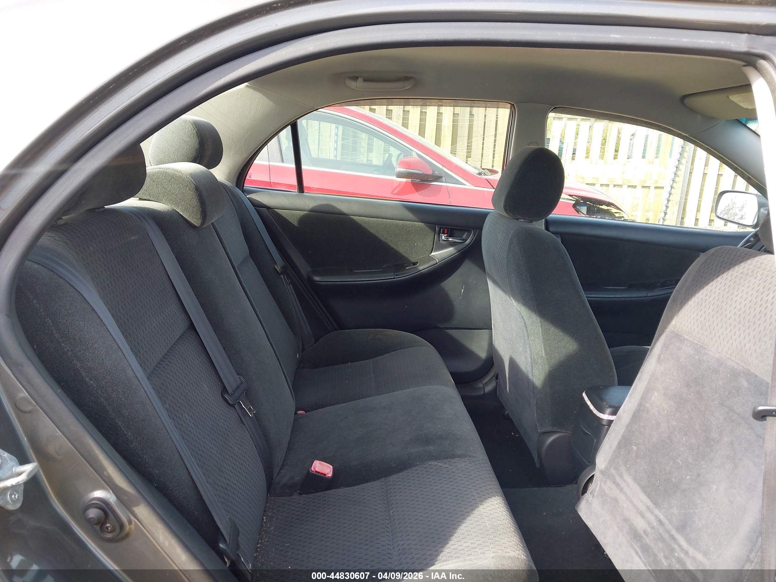 TOYOTA COROLLA image 8