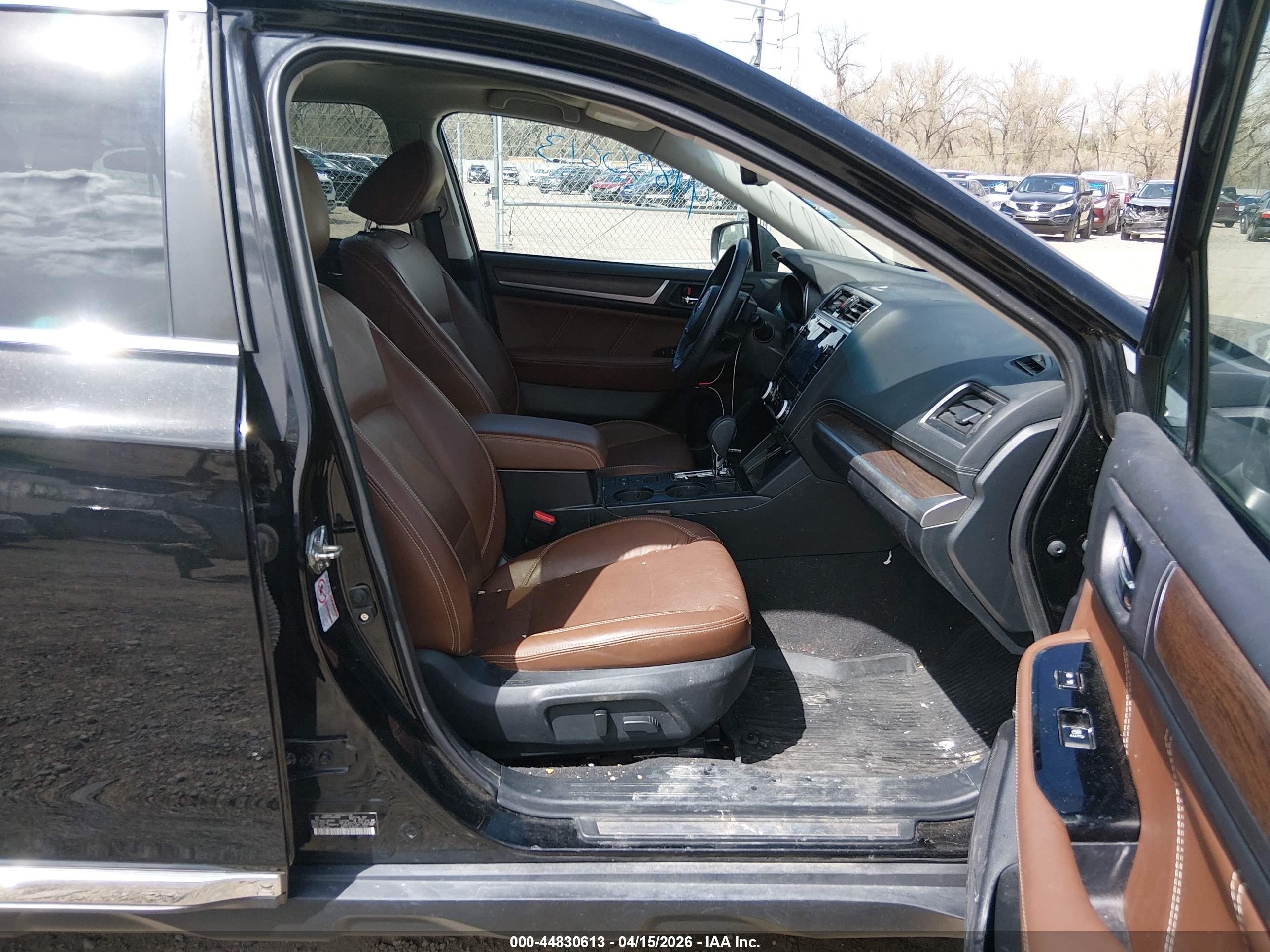 SUBARU OUTBACK image 5