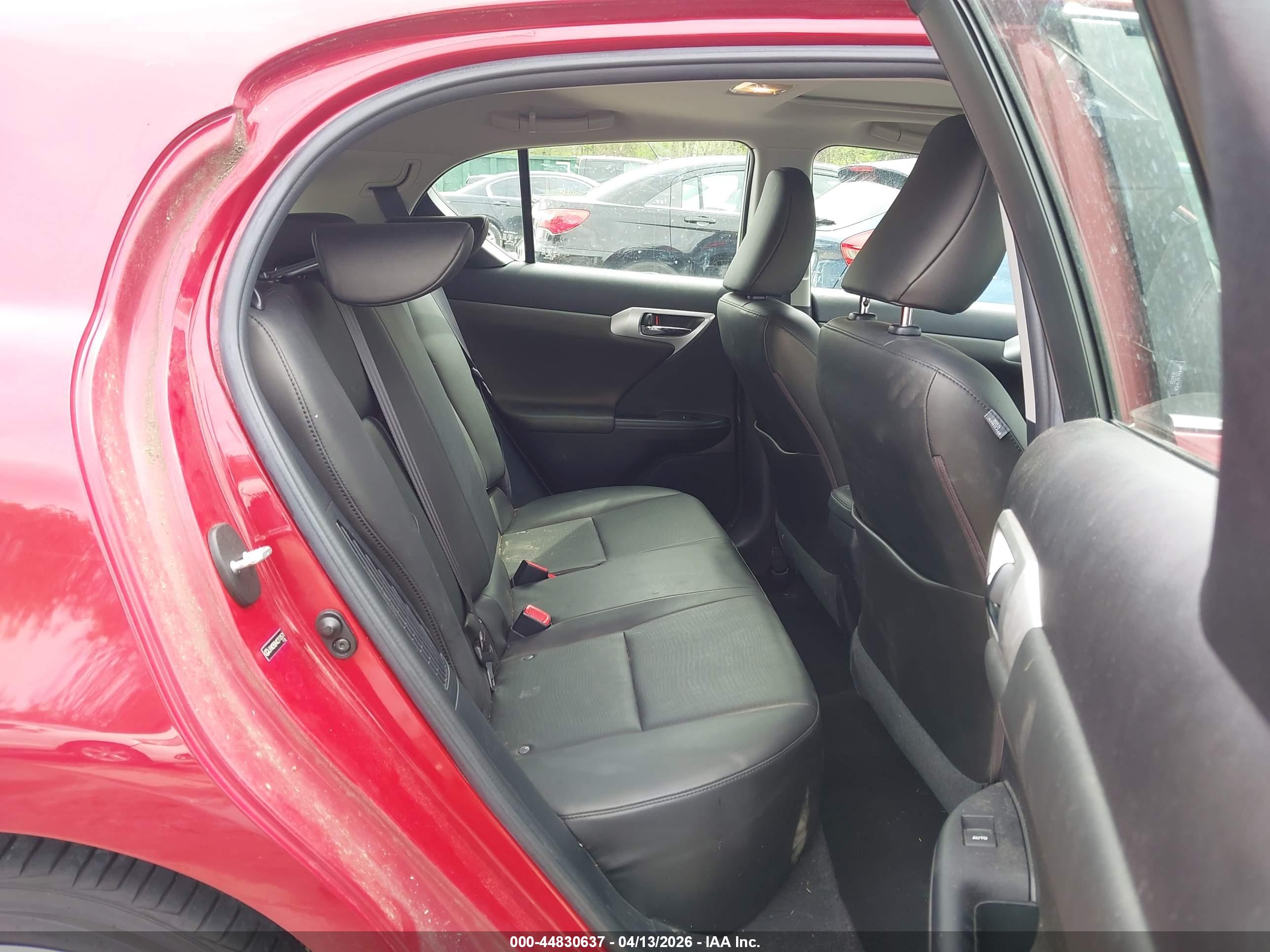 LEXUS CT image 8