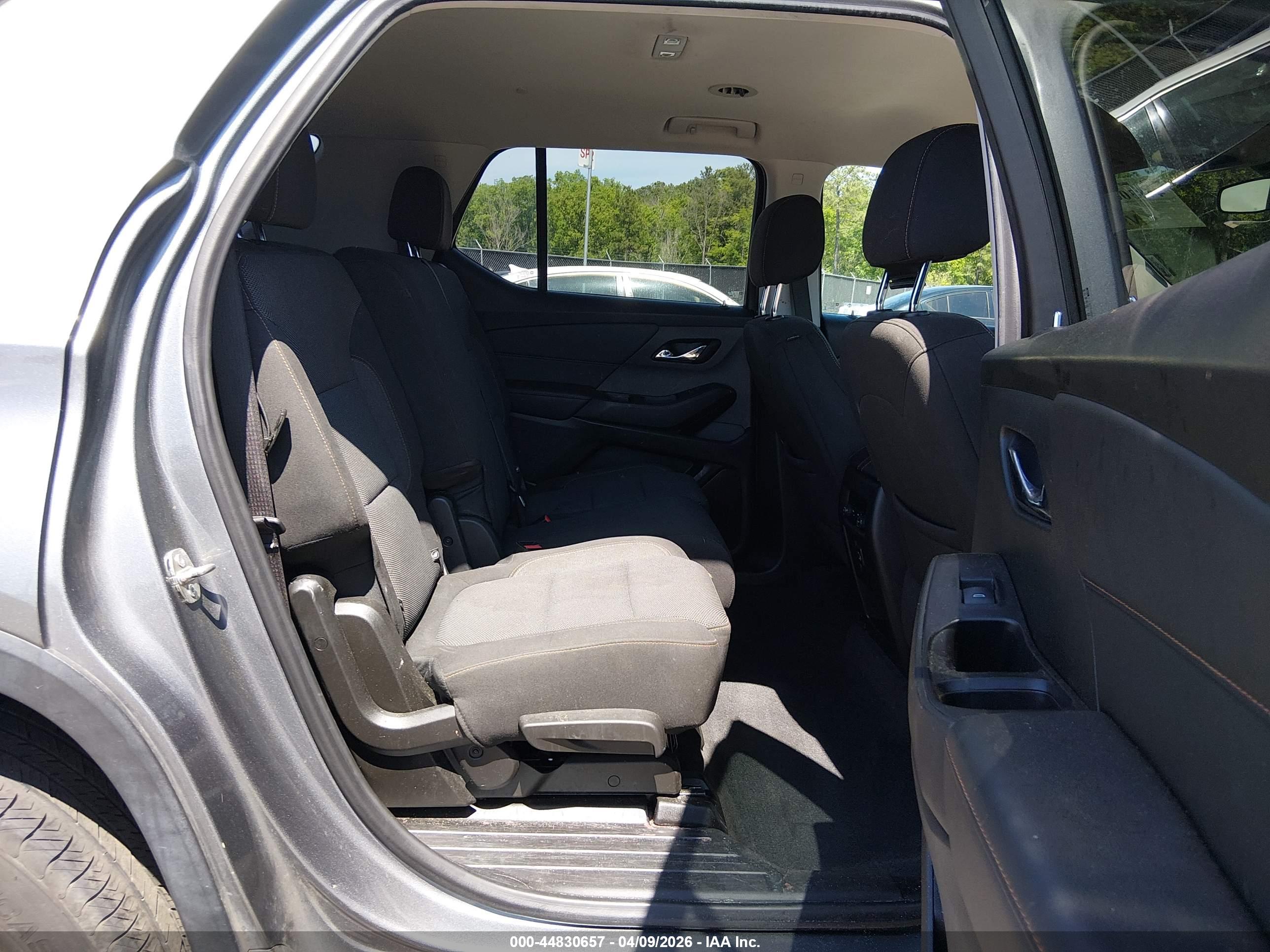 CHEVROLET TRAVERSE image 8