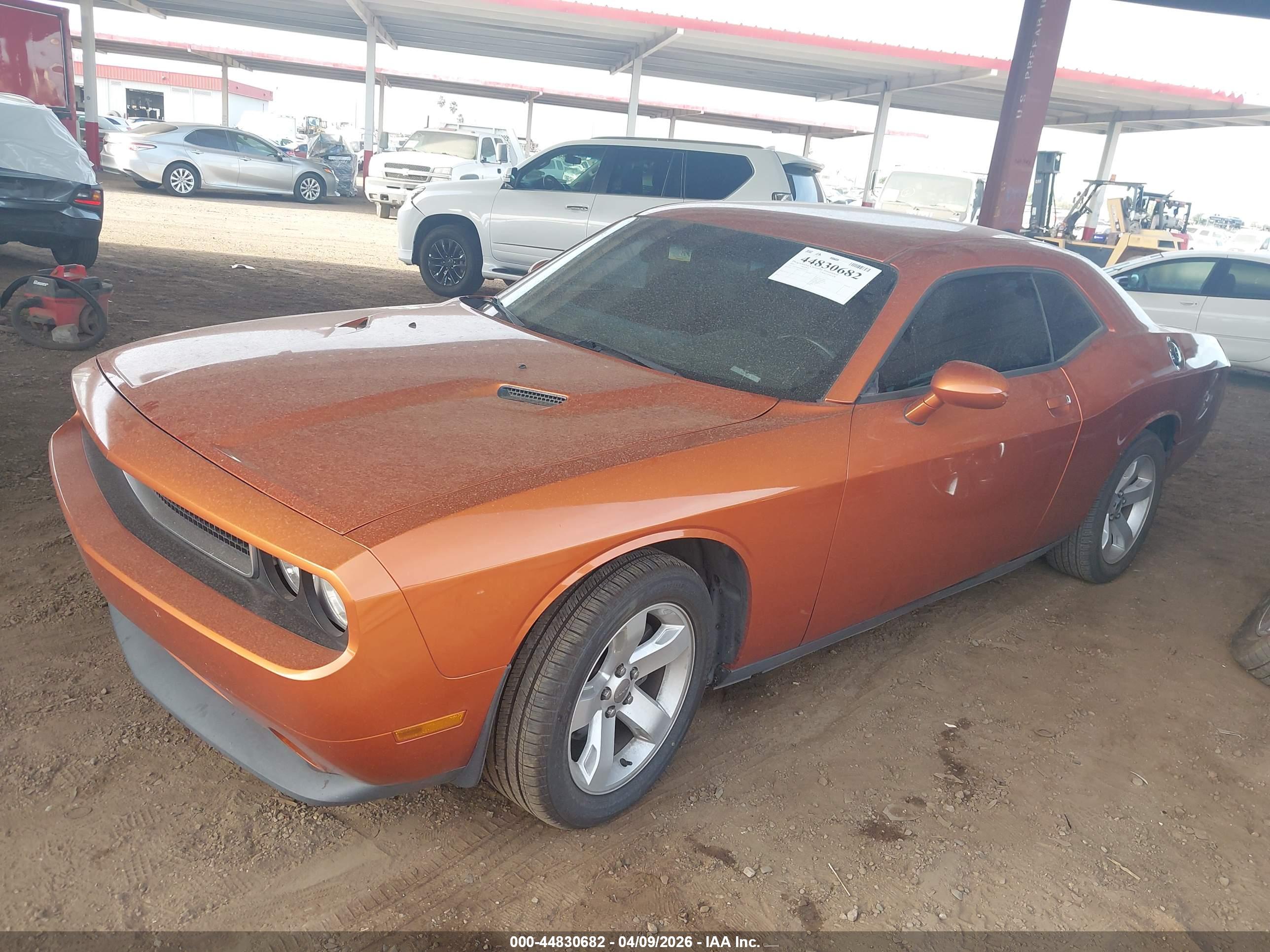 DODGE CHALLENGER image 2