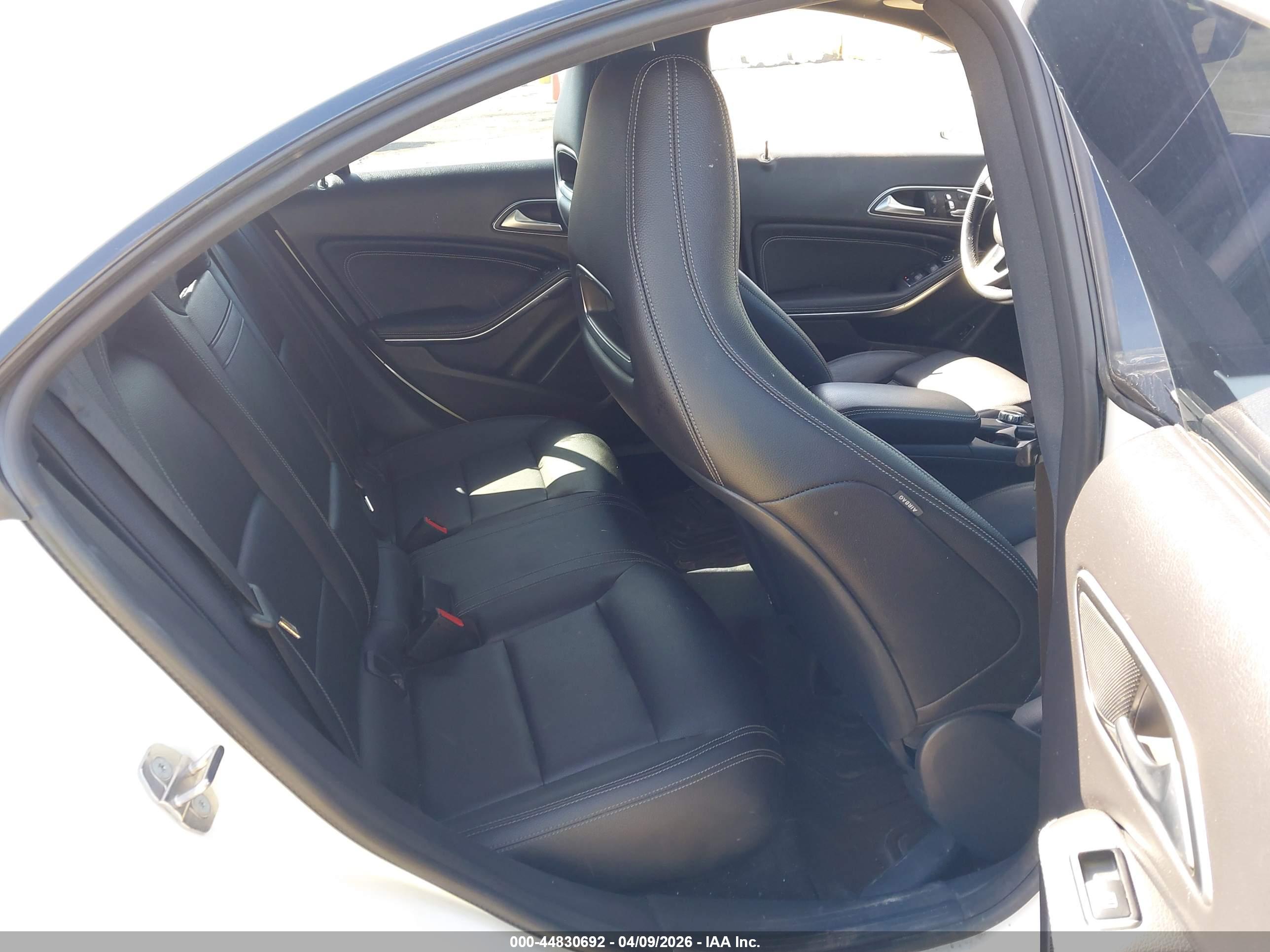MERCEDES-BENZ CLA image 8