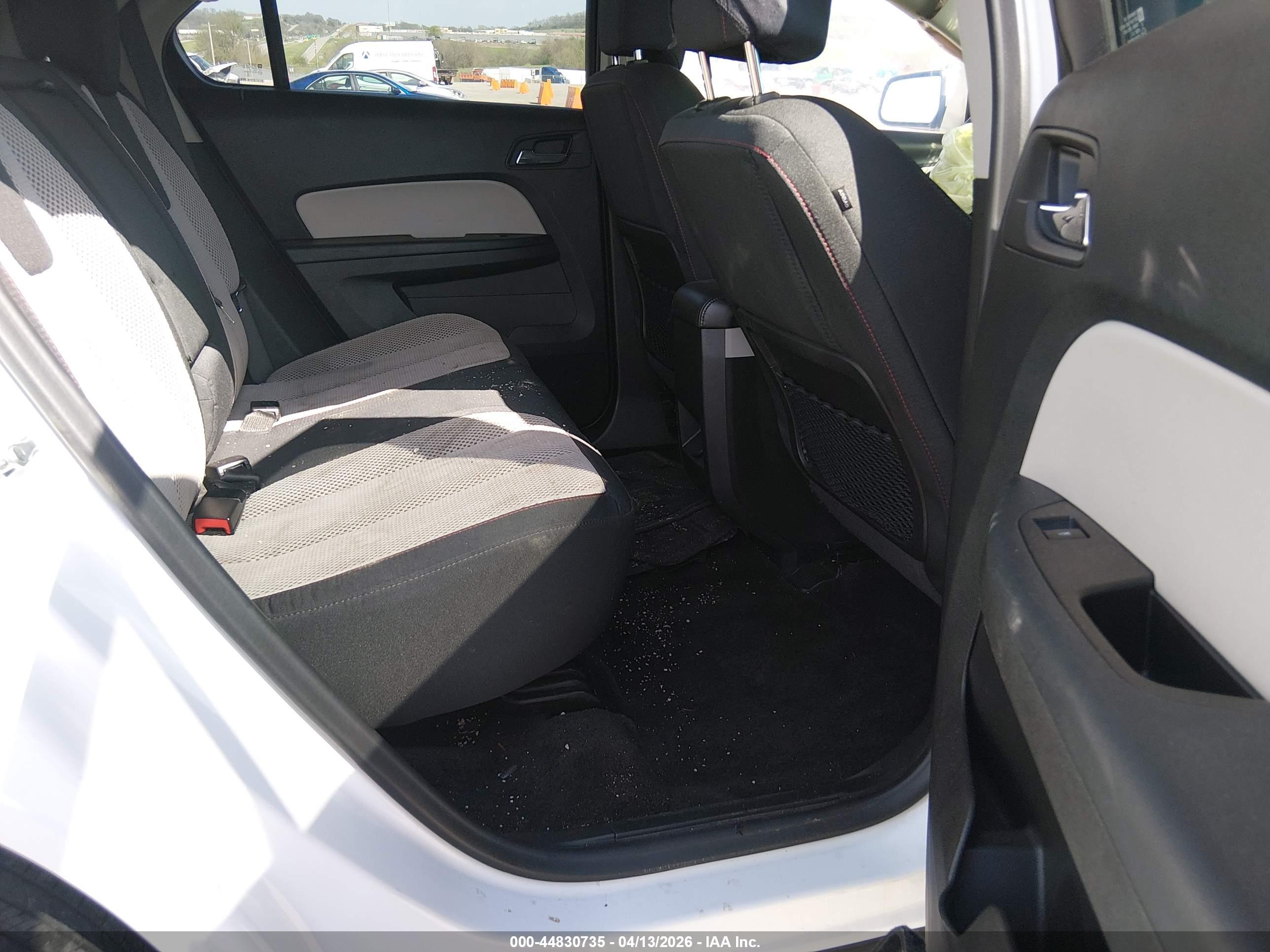 CHEVROLET EQUINOX image 8