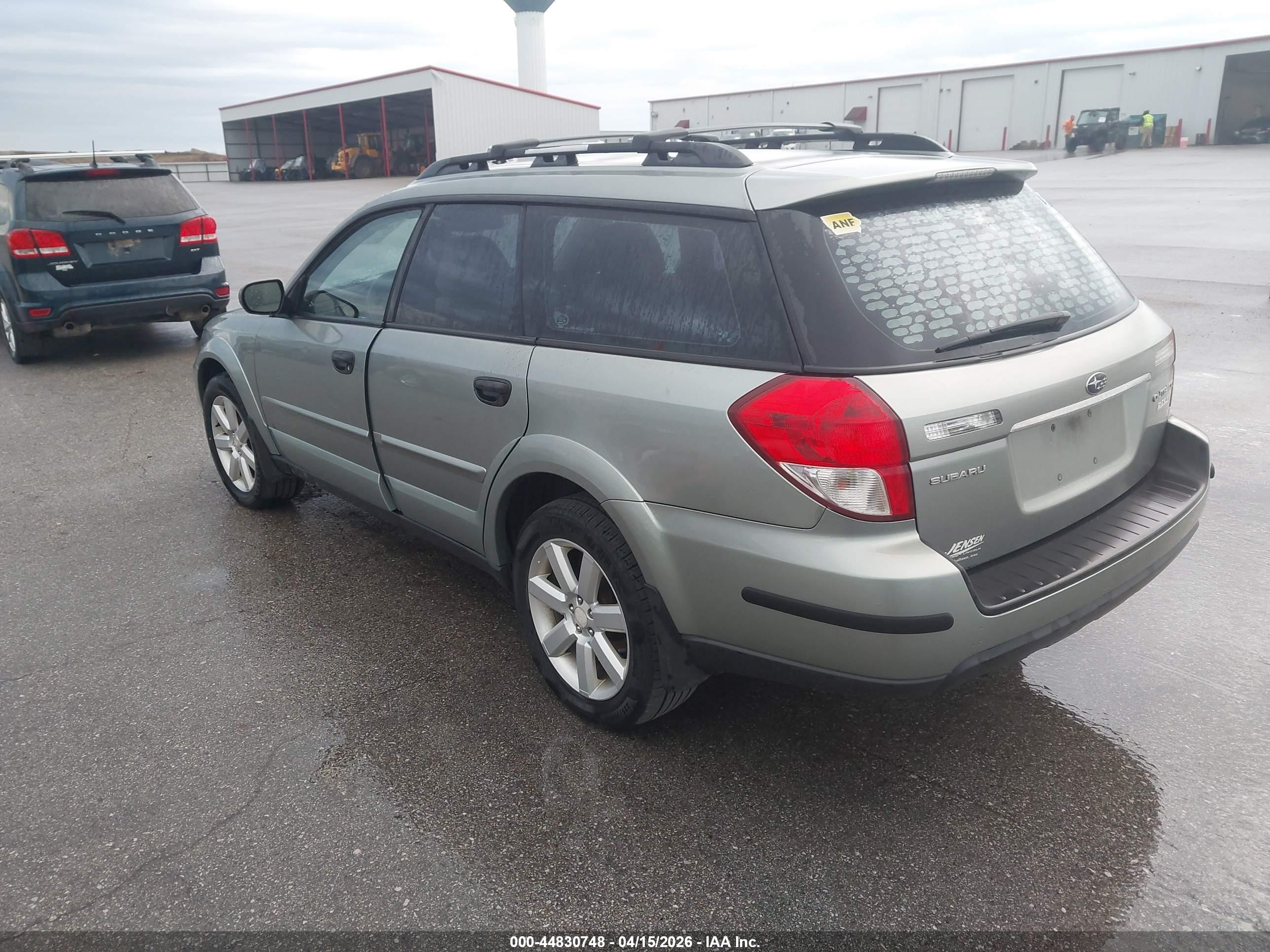 SUBARU OUTBACK image 3