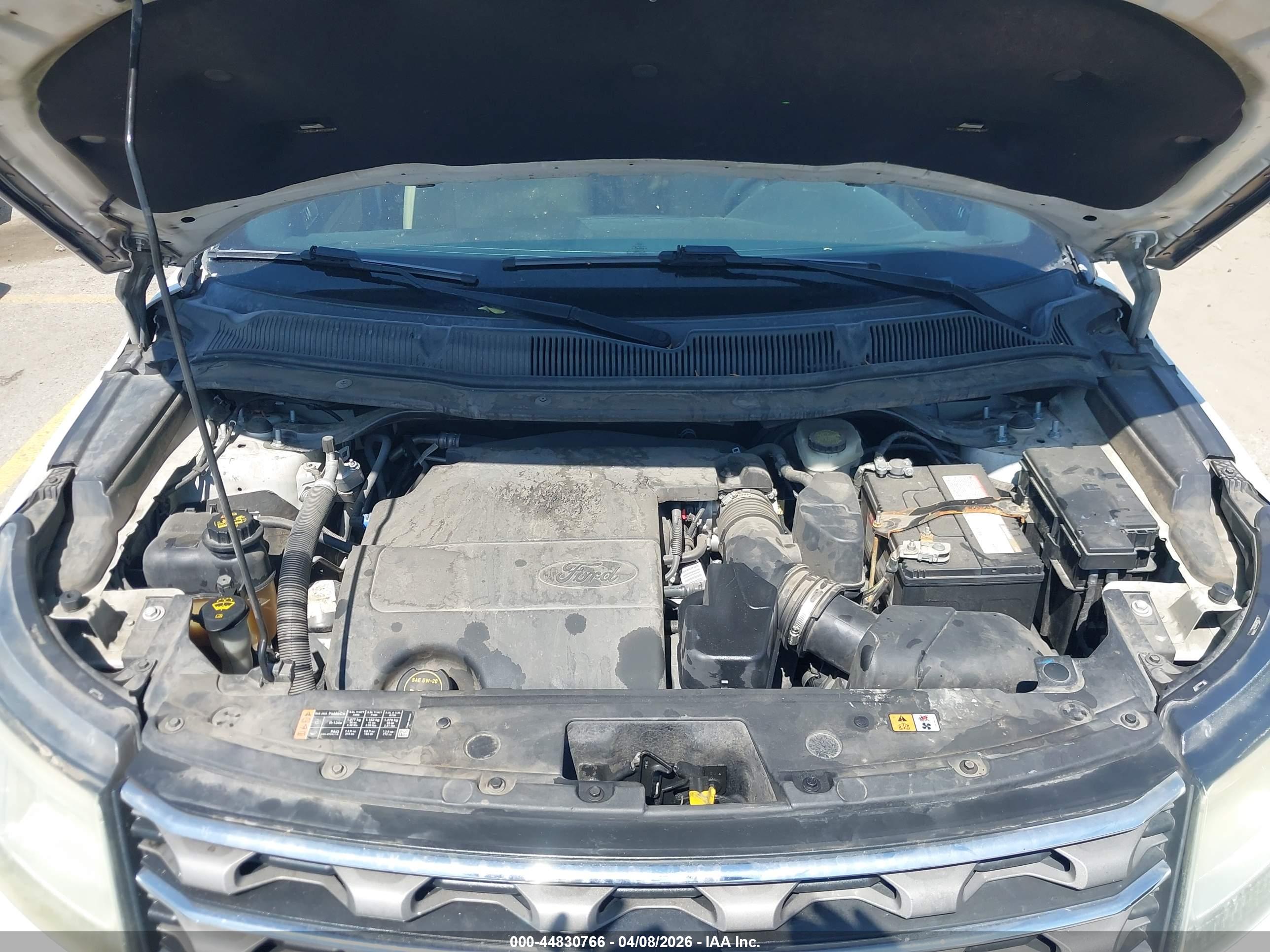 FORD EXPLORER image 10