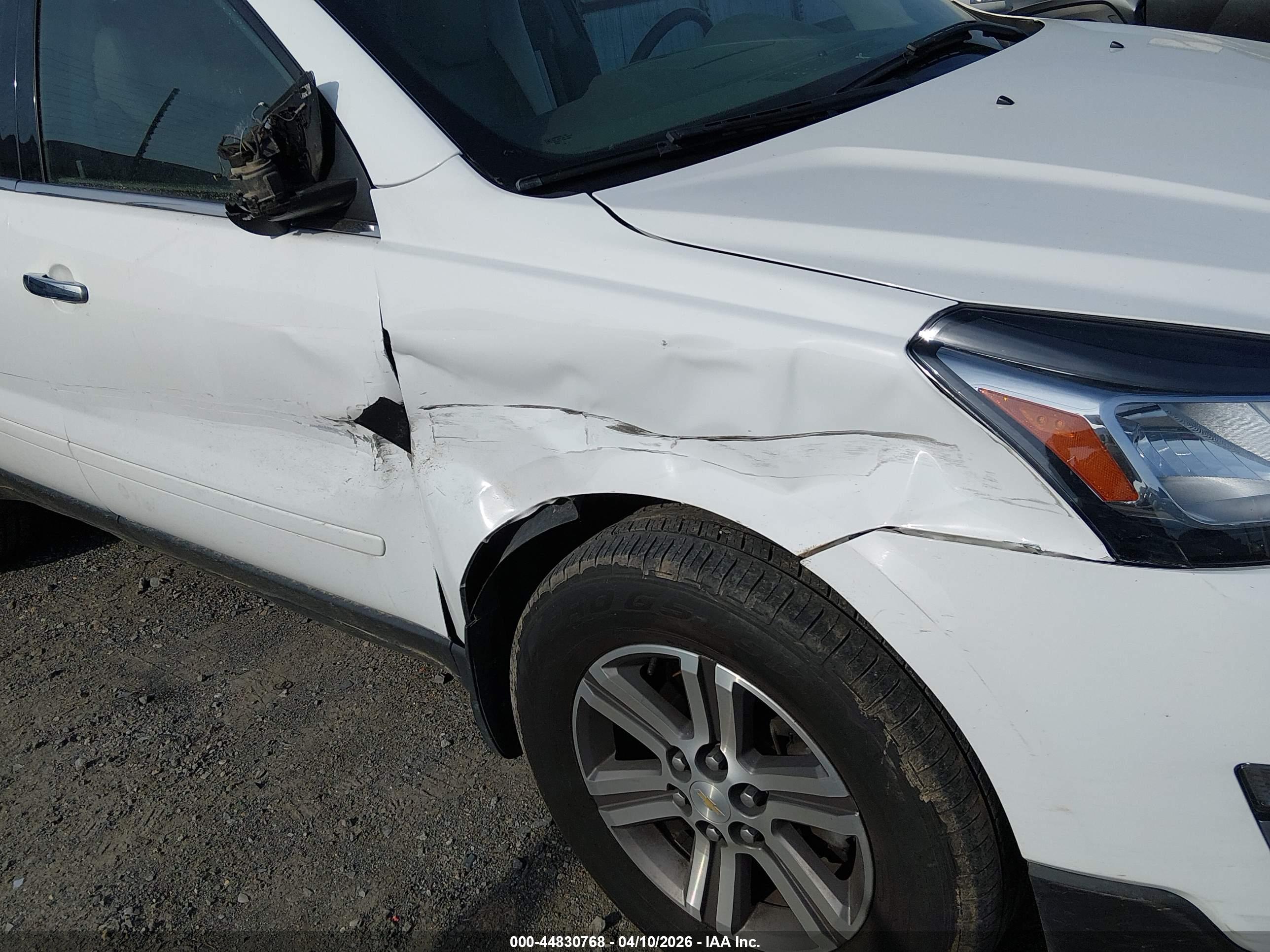CHEVROLET TRAVERSE image 6