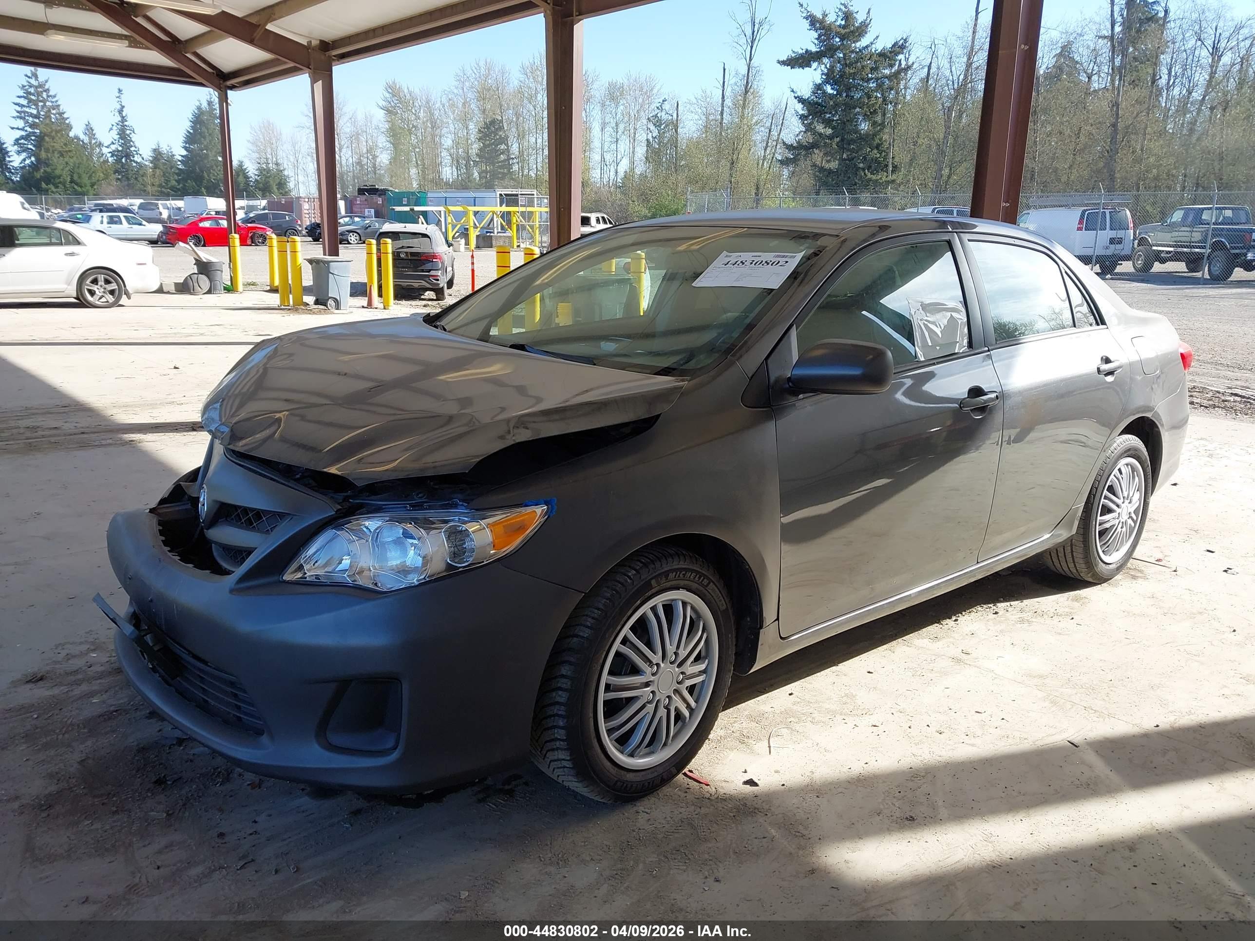 TOYOTA COROLLA image 2