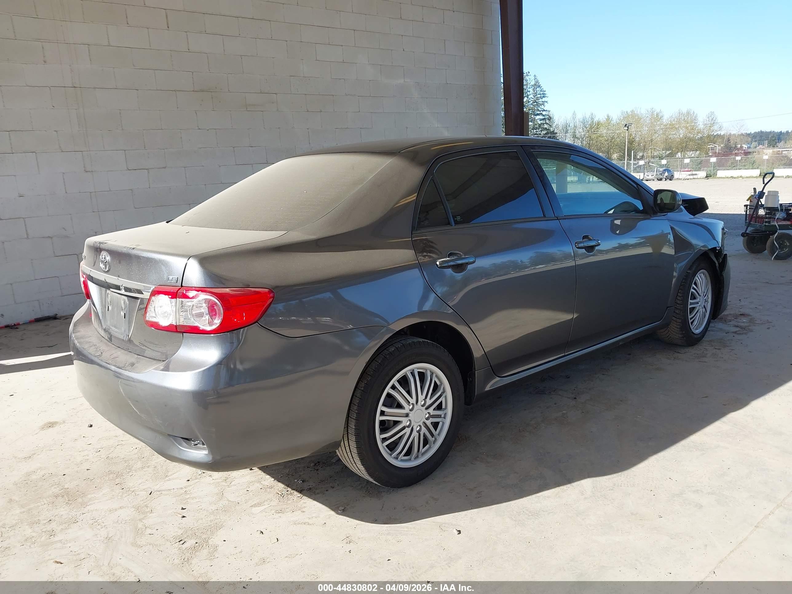 TOYOTA COROLLA image 4