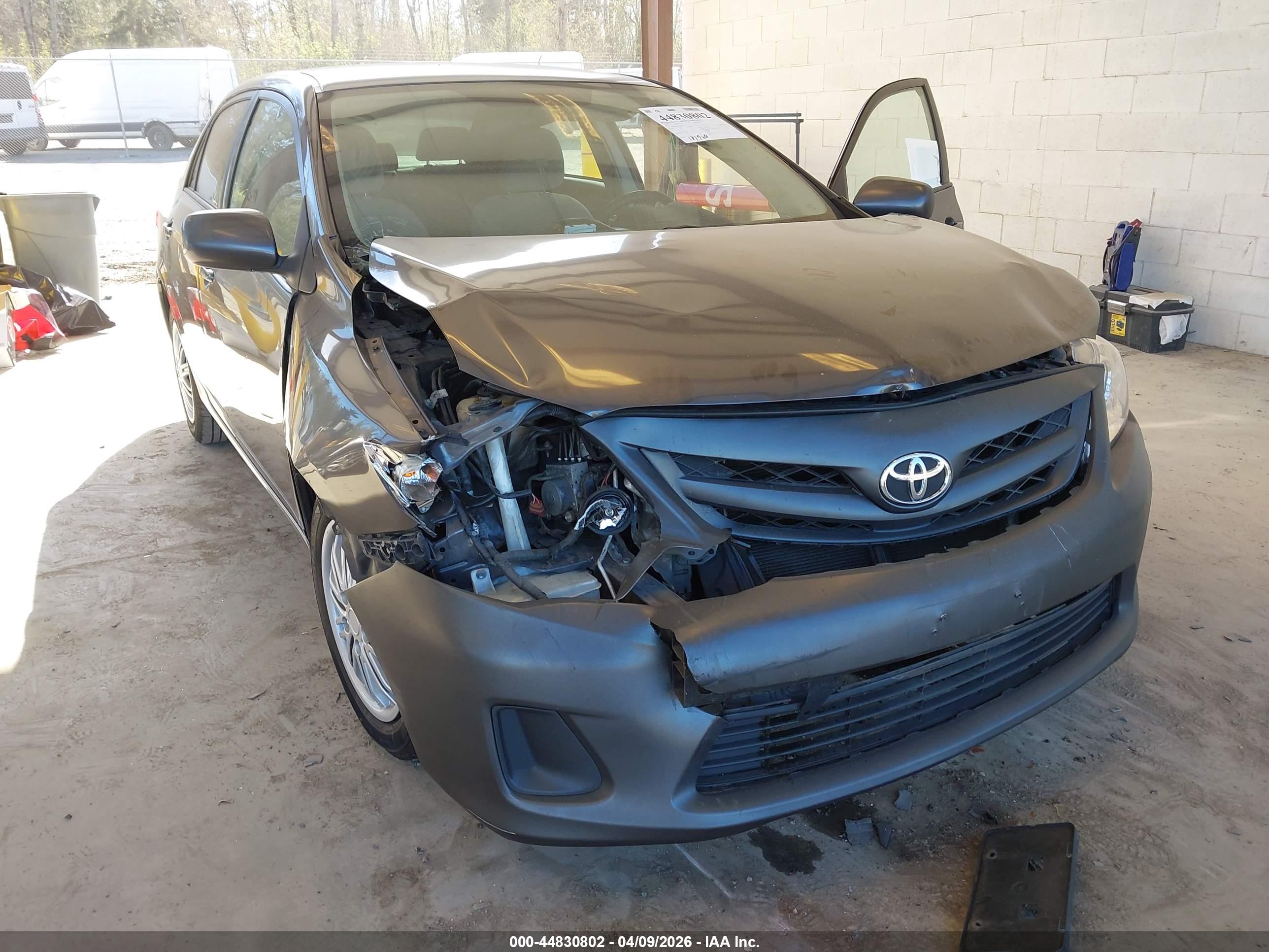 TOYOTA COROLLA image 6