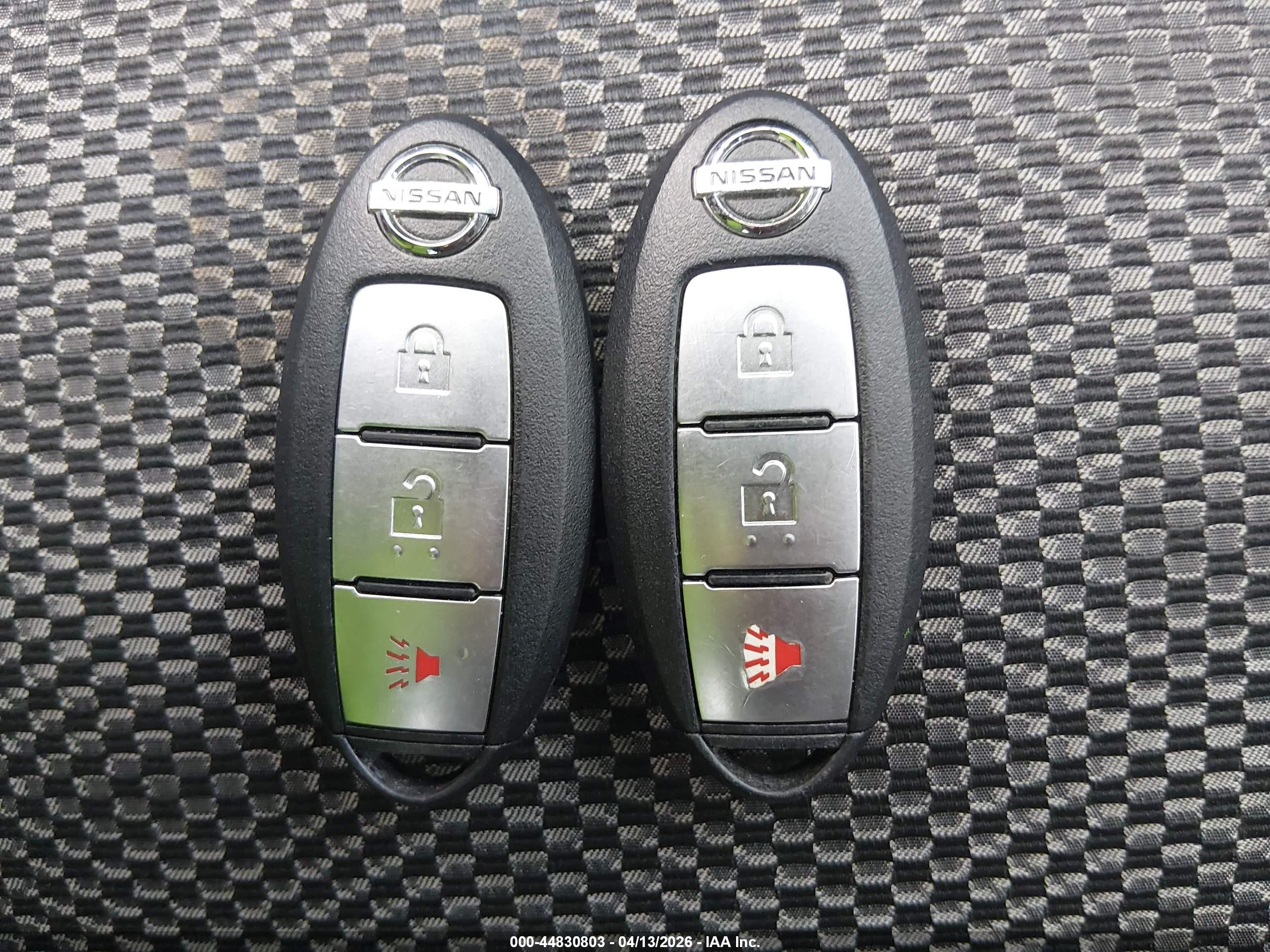 NISSAN ROGUE image 11
