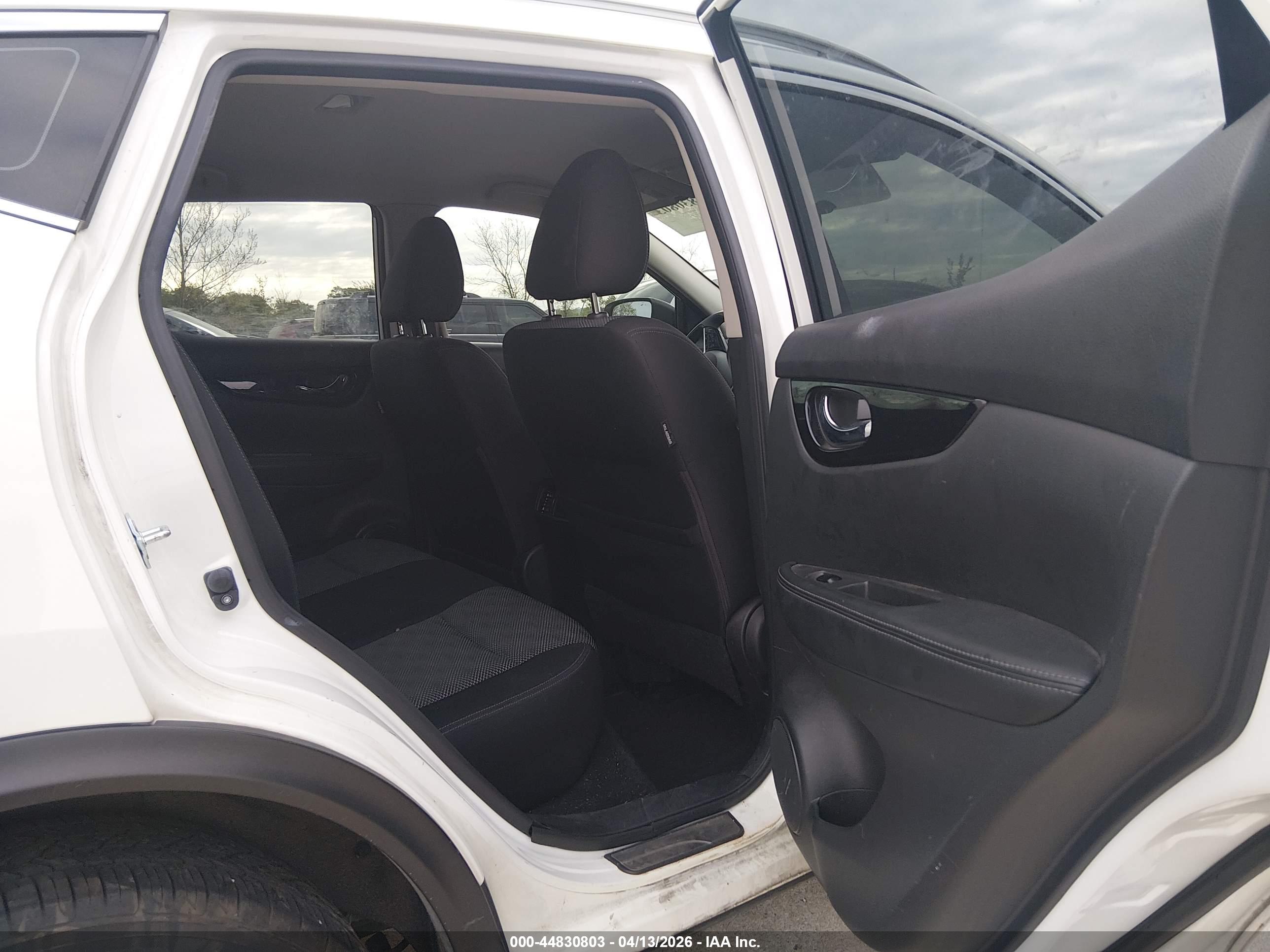 NISSAN ROGUE image 8