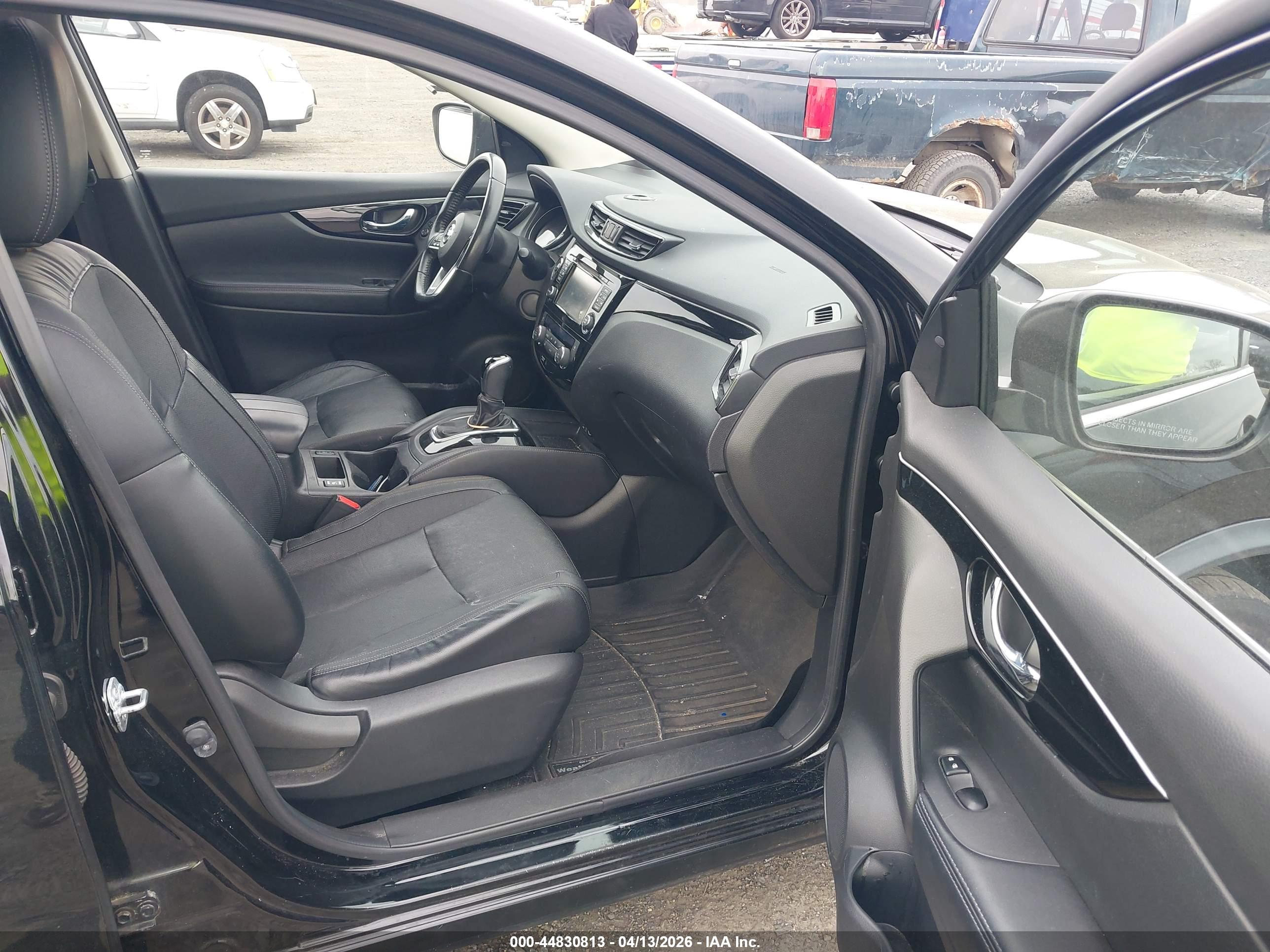 NISSAN ROGUE image 5