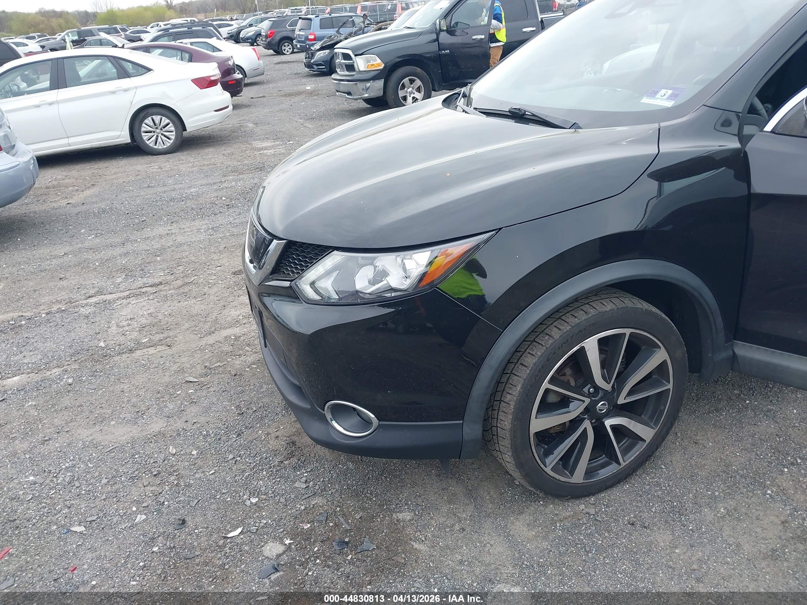 NISSAN ROGUE image 6