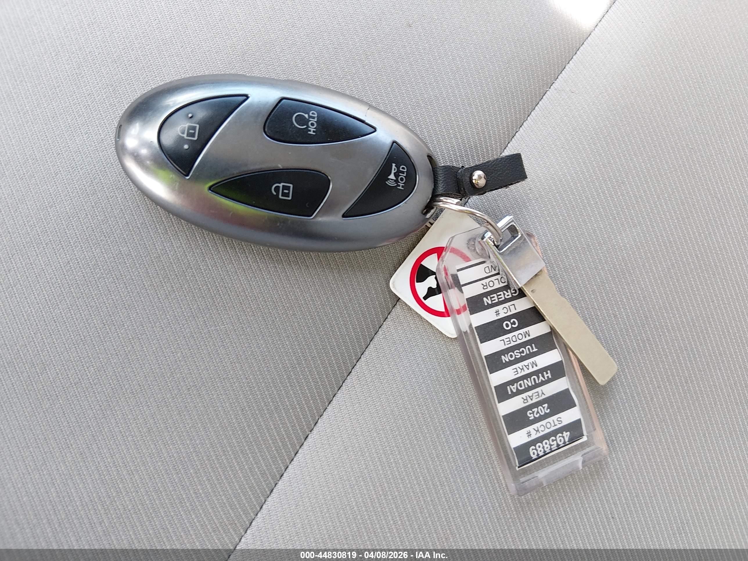 HYUNDAI TUCSON image 11