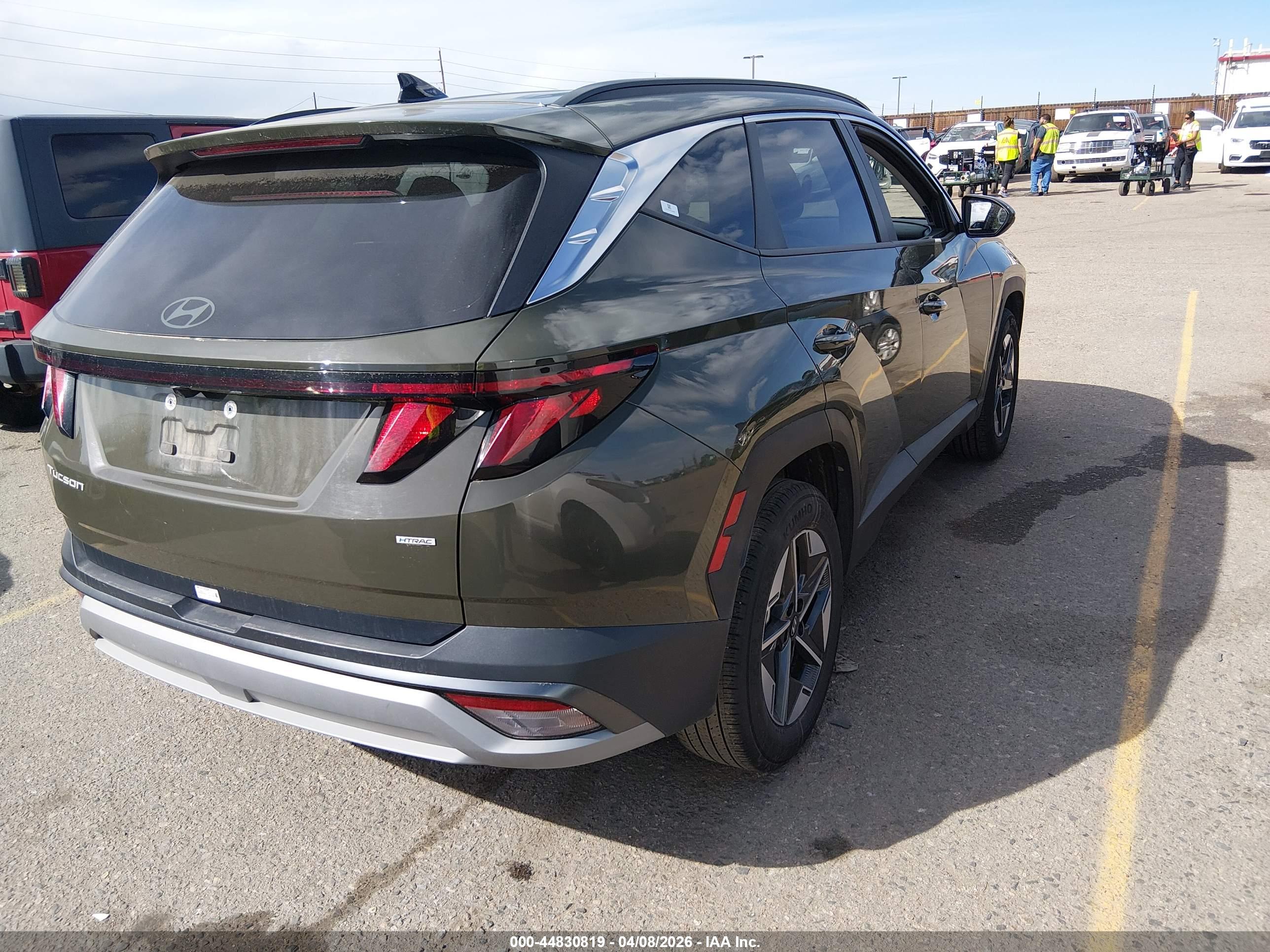 HYUNDAI TUCSON image 4