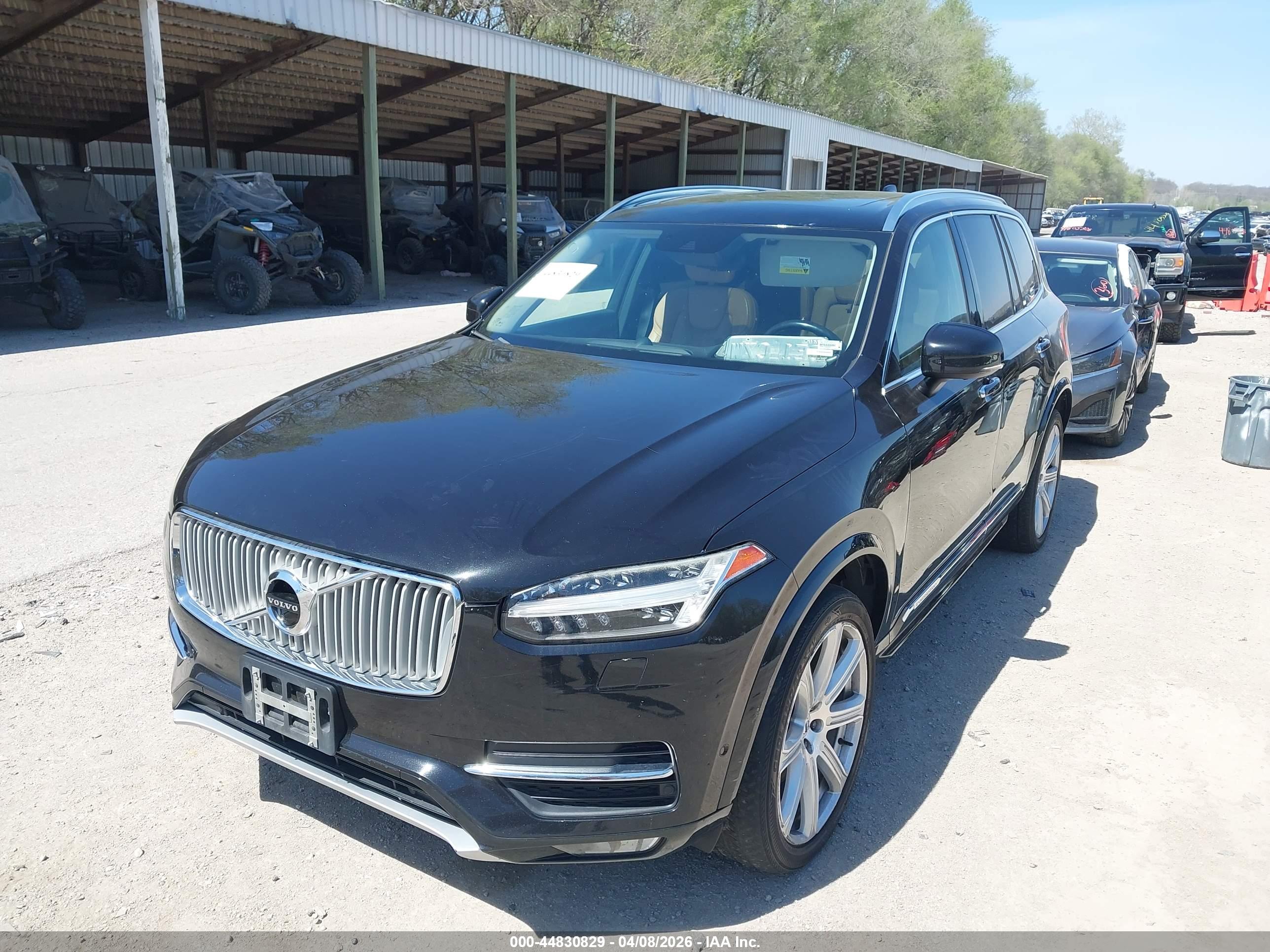 VOLVO XC90 image 6