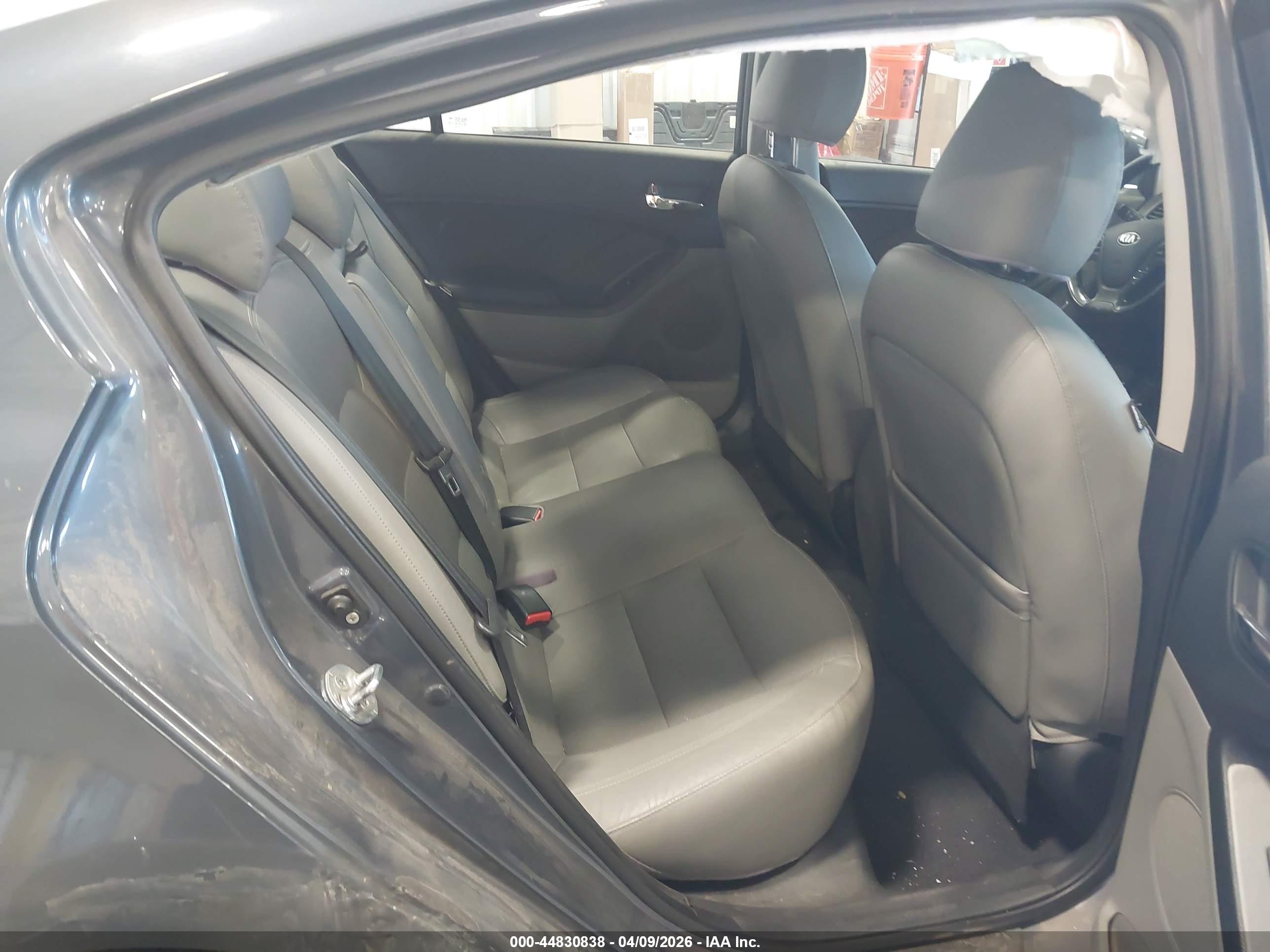KIA FORTE image 8