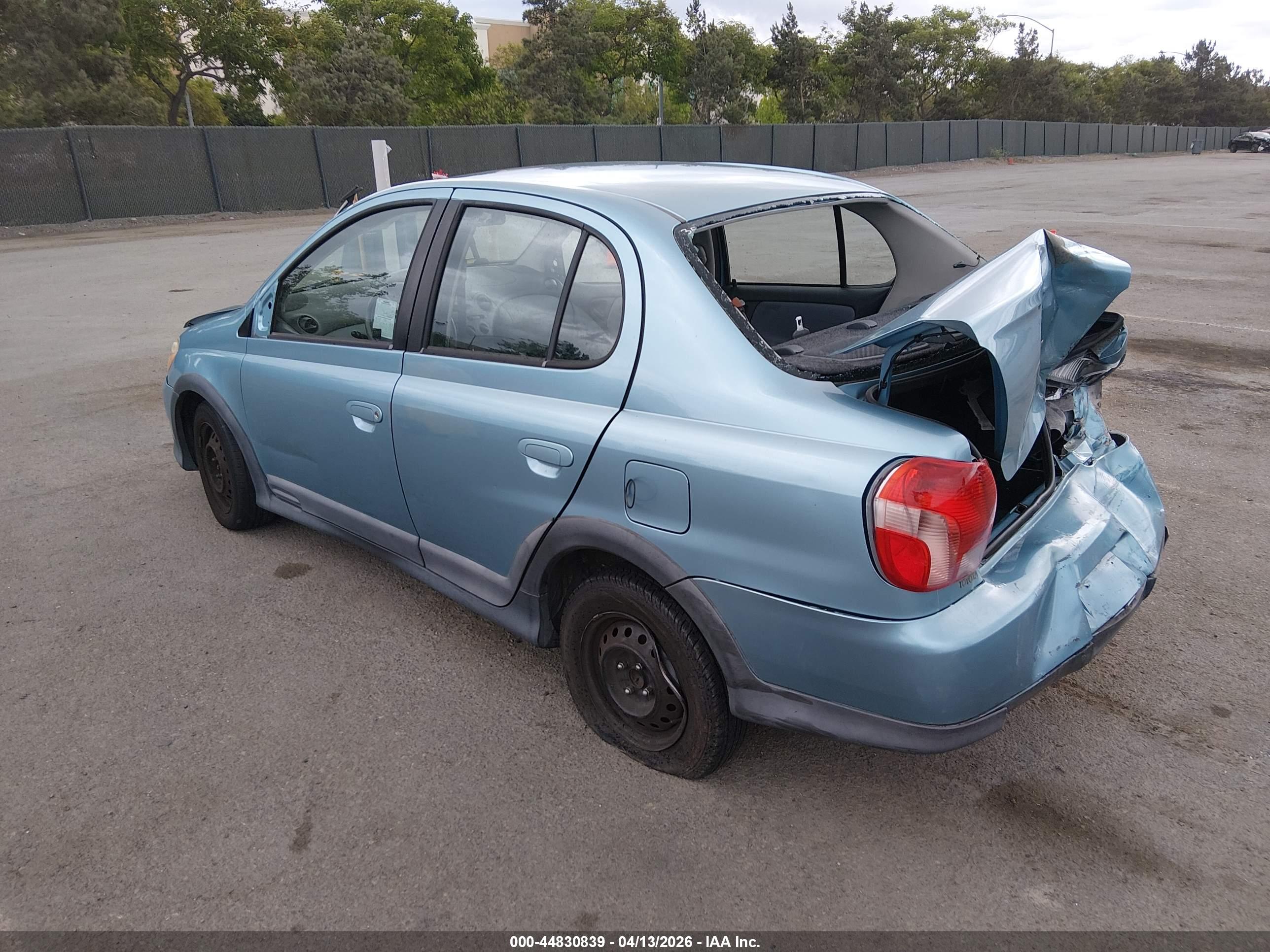 TOYOTA ECHO image 3