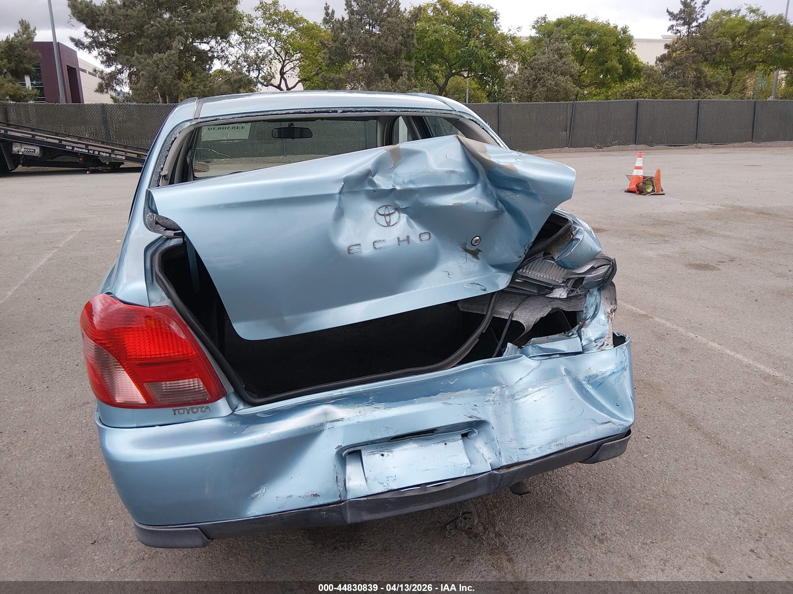 TOYOTA ECHO image 6